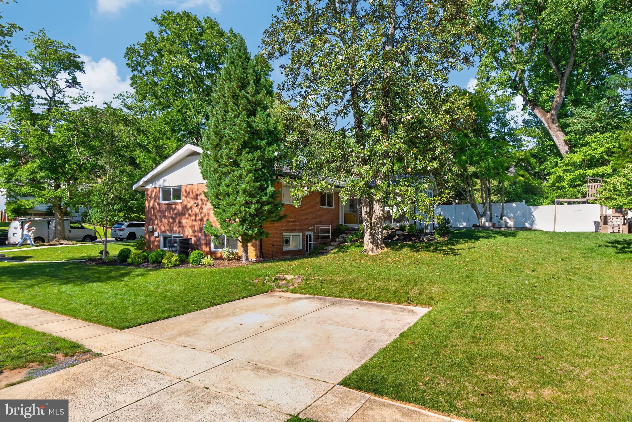 BANNOCKBURN ESTATES - Residential