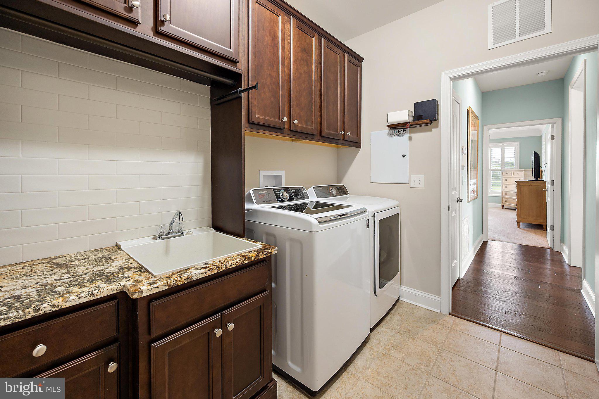 BAYSIDE - Residential