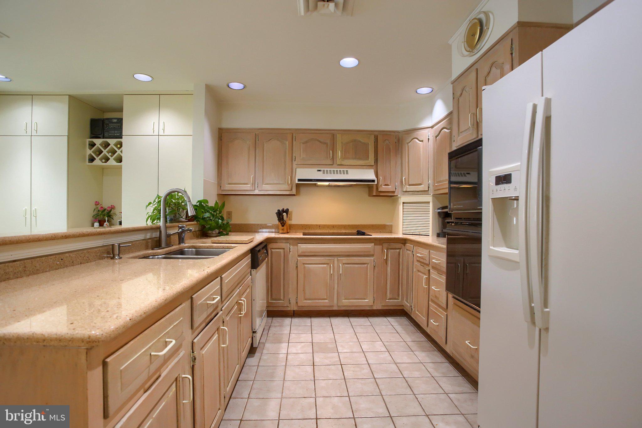 STONEGATE - Residential