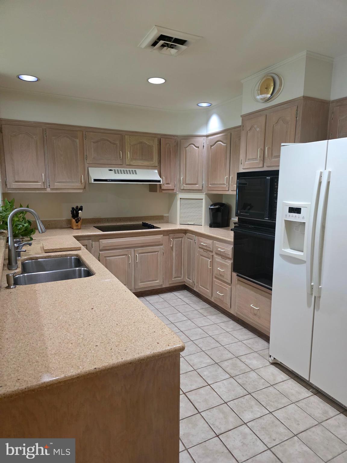 STONEGATE - Residential