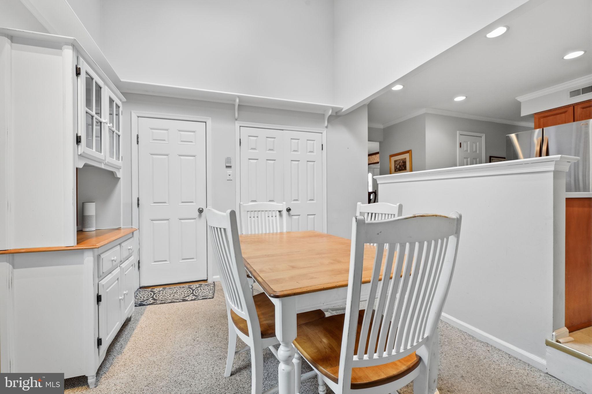 MAPLE POINT - Residential