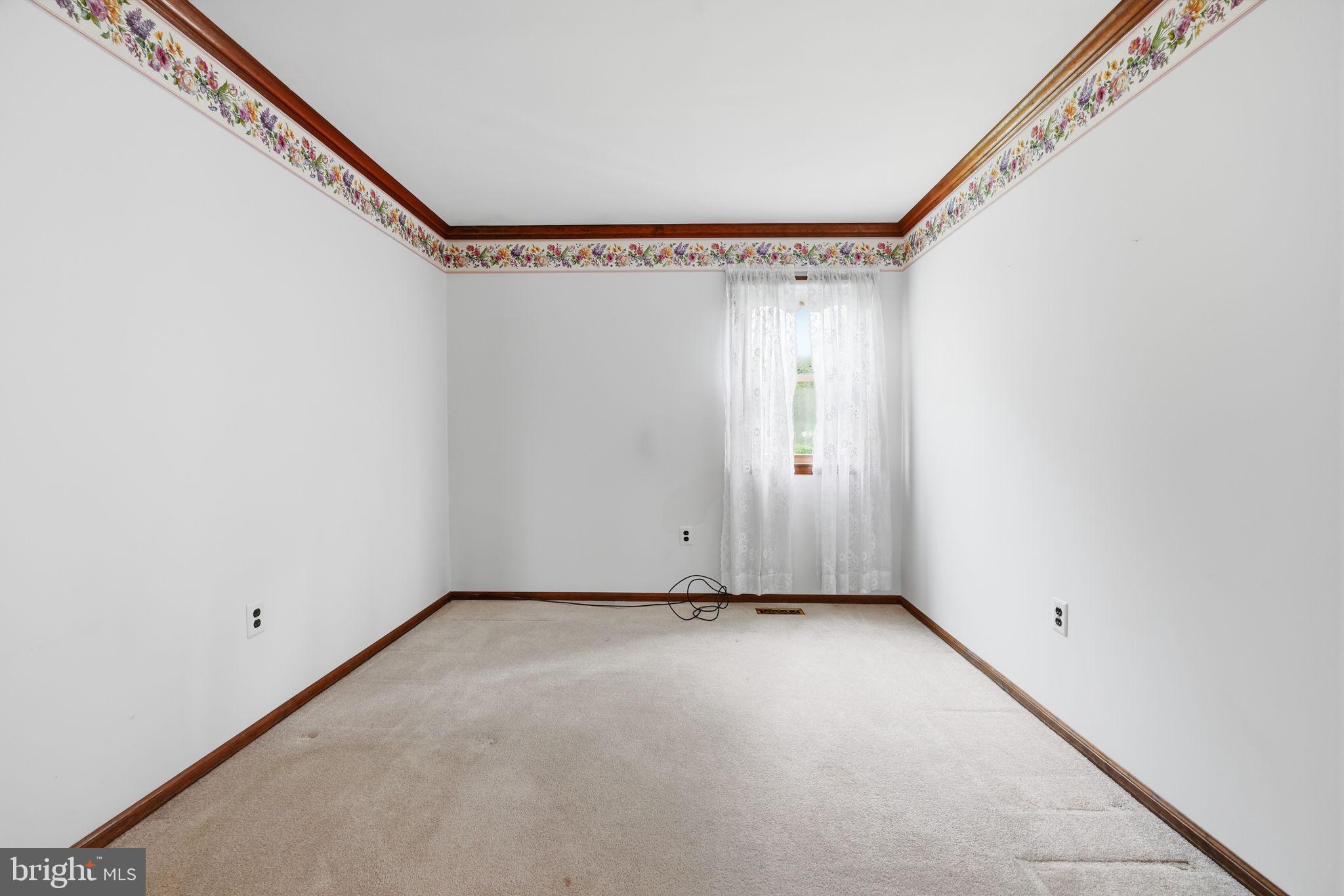 MAPLE POINT - Residential