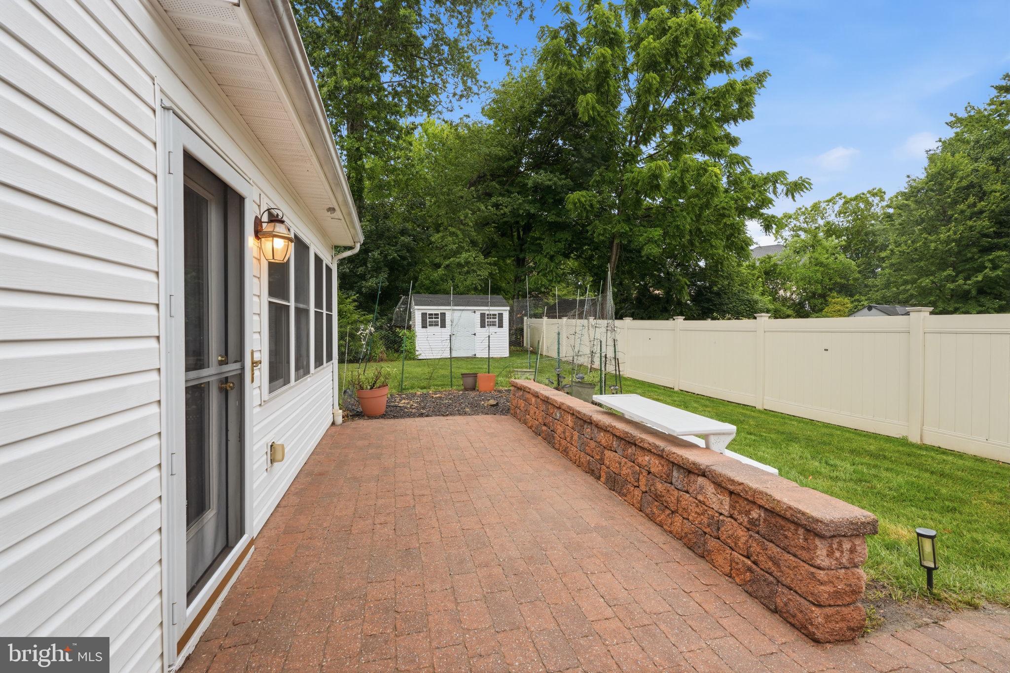 MAPLE POINT - Residential