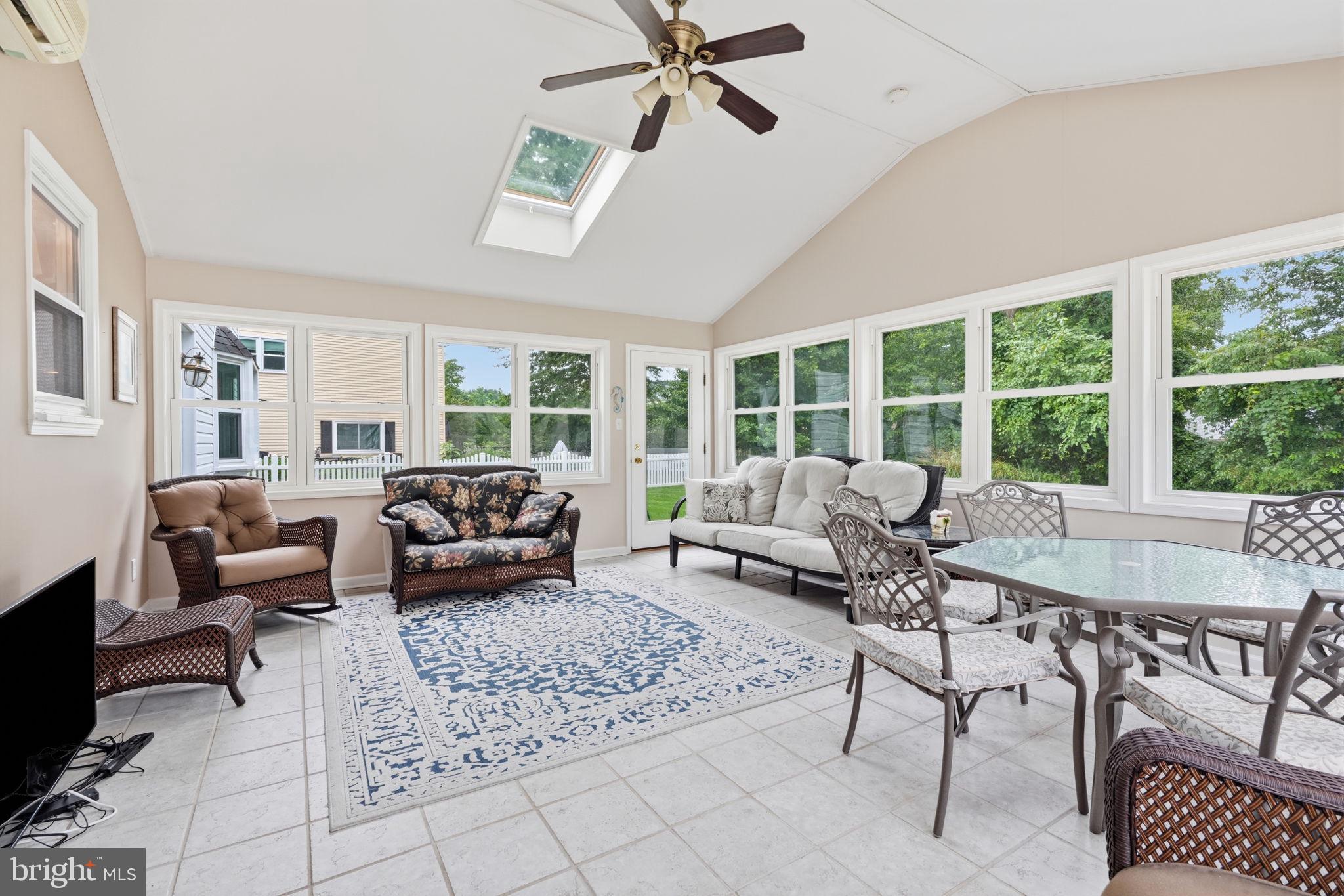MAPLE POINT - Residential