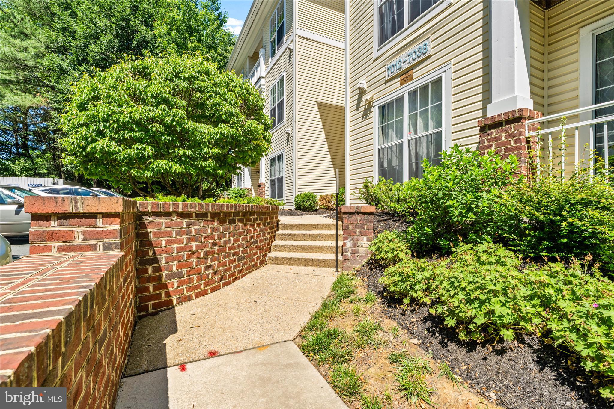 BROOKSTONE - Residential