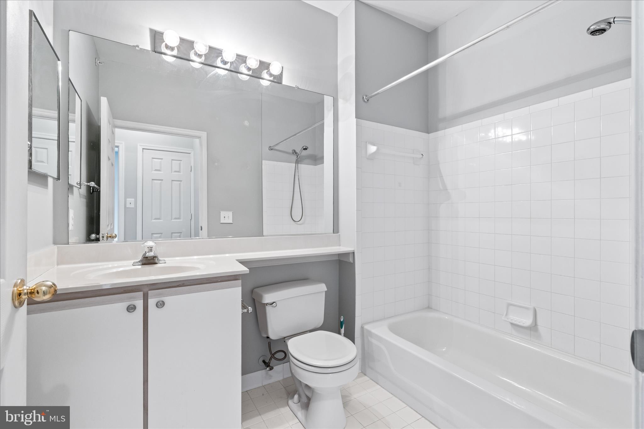 BROOKSTONE - Residential