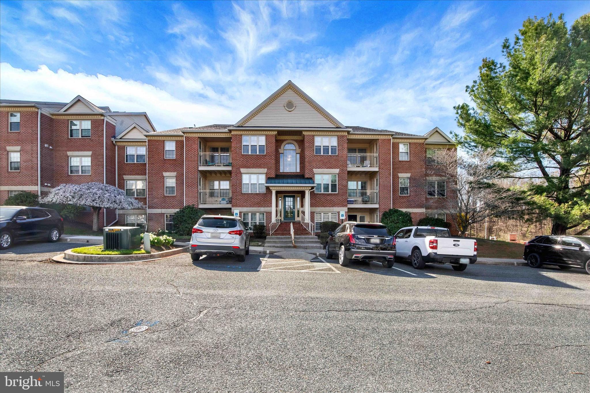 POND CONDOMINIUMS - Residential