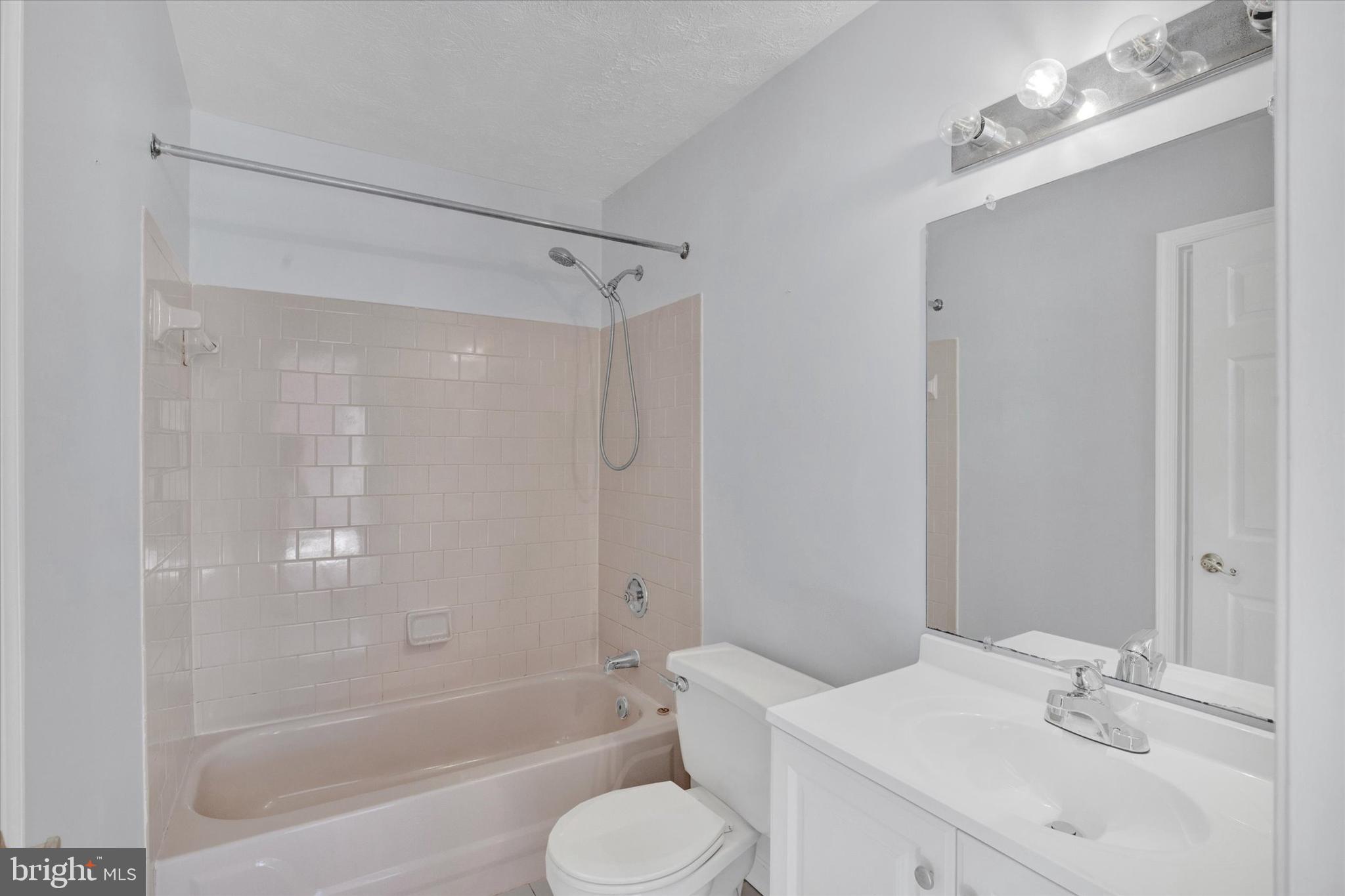 POND CONDOMINIUMS - Residential