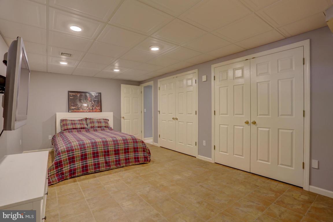 DOE RUN HILLS - Residential