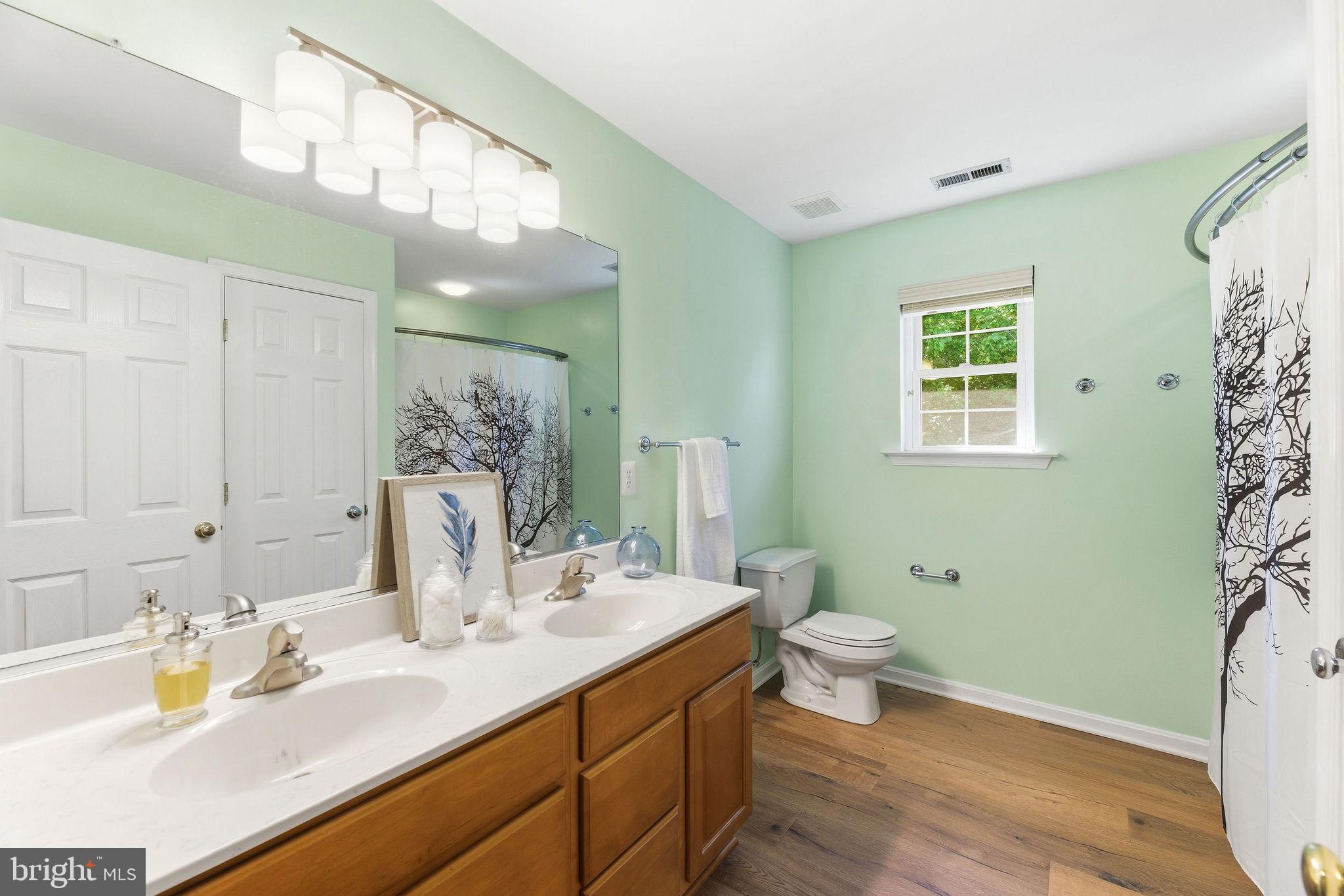ORIOLE LANDING - Residential
