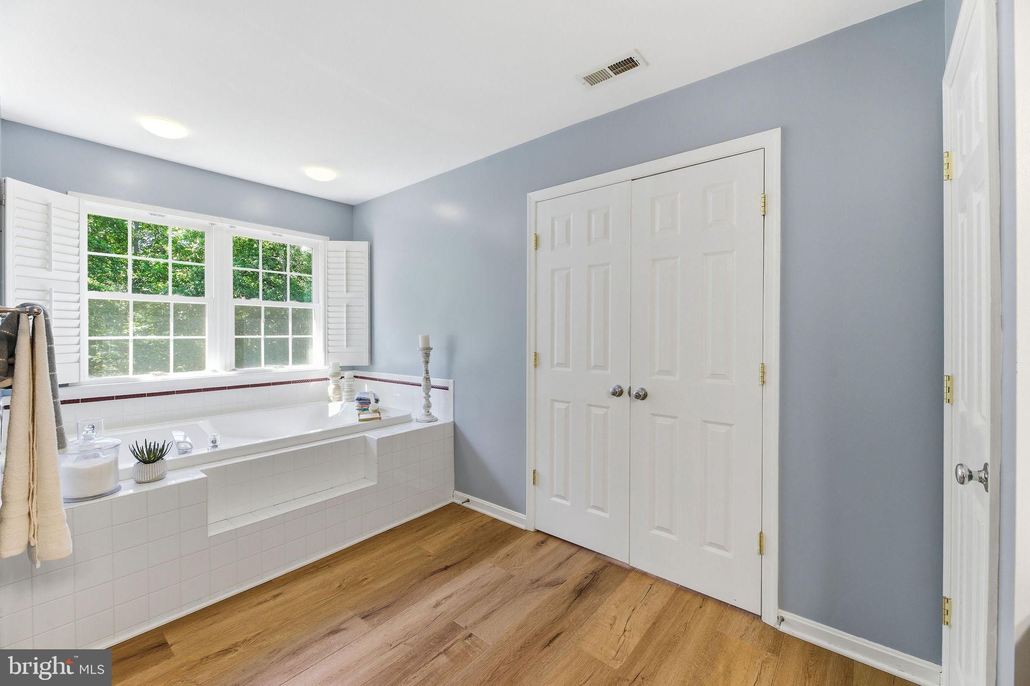 ORIOLE LANDING - Residential