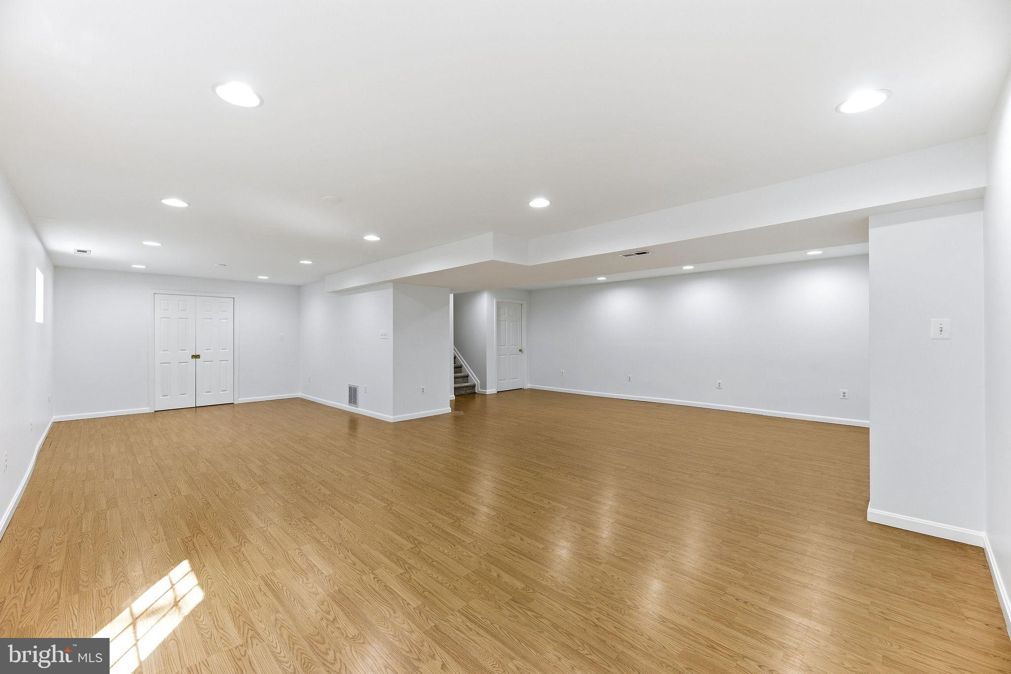 ORIOLE LANDING - Residential