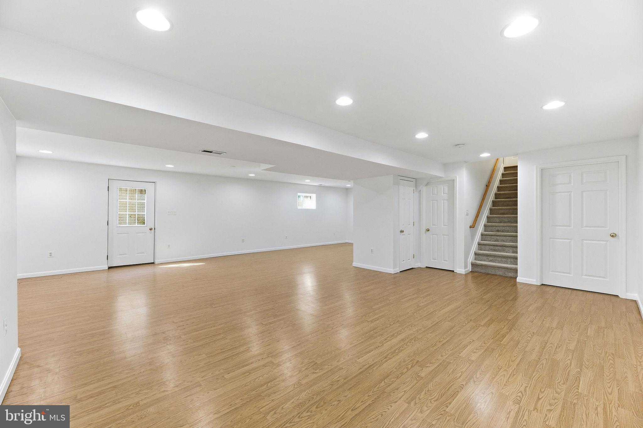ORIOLE LANDING - Residential