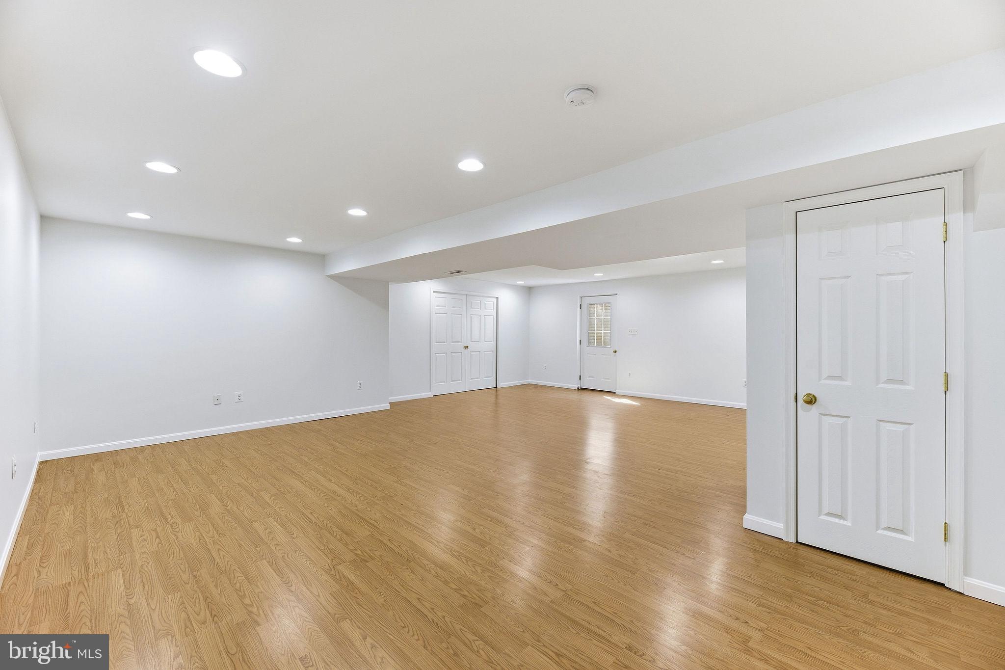 ORIOLE LANDING - Residential