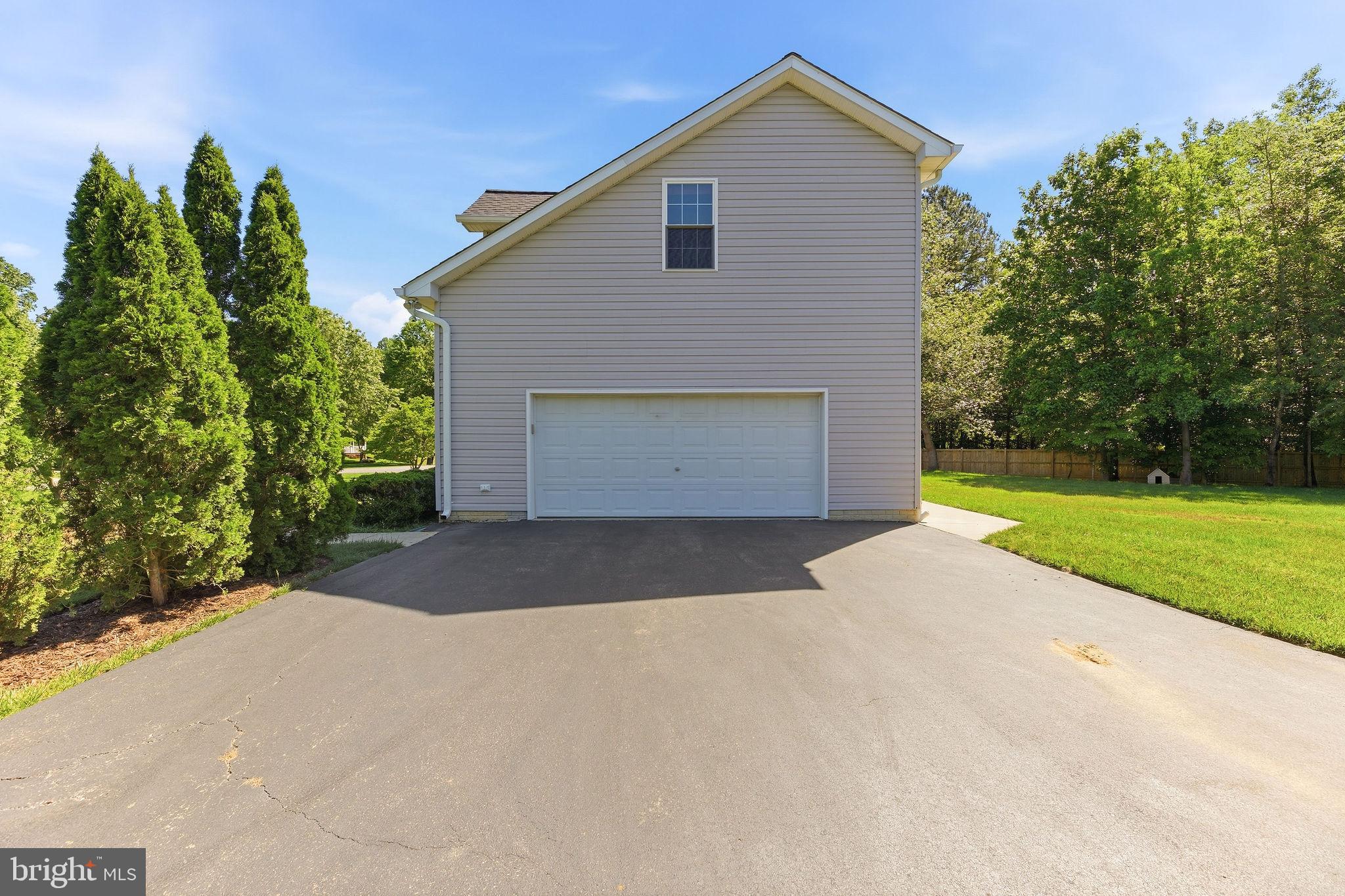 ORIOLE LANDING - Residential