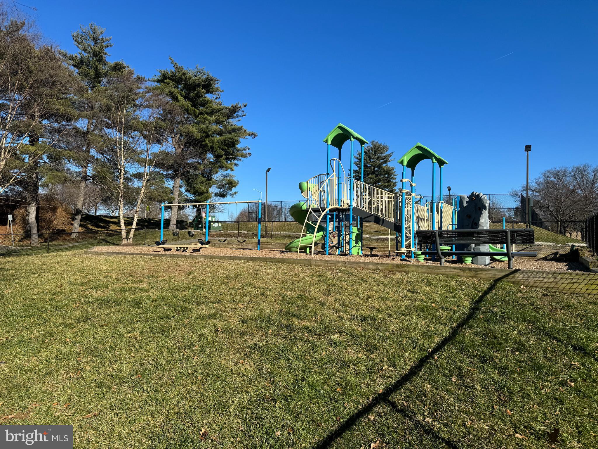 COURTS OF WHETSTONE - Residential