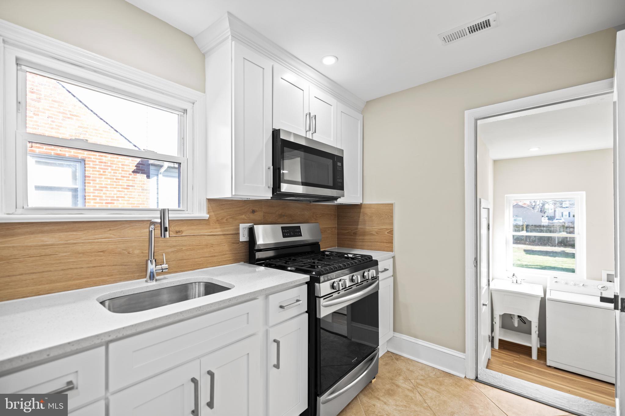 OLE LONGFIELD - Residential