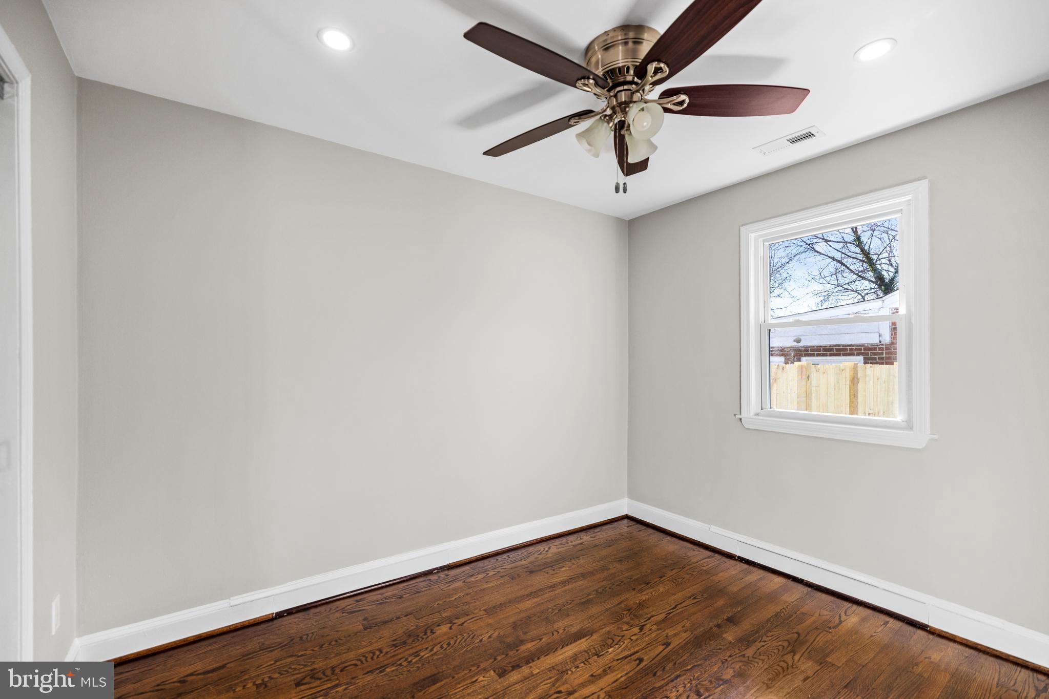OLE LONGFIELD - Residential