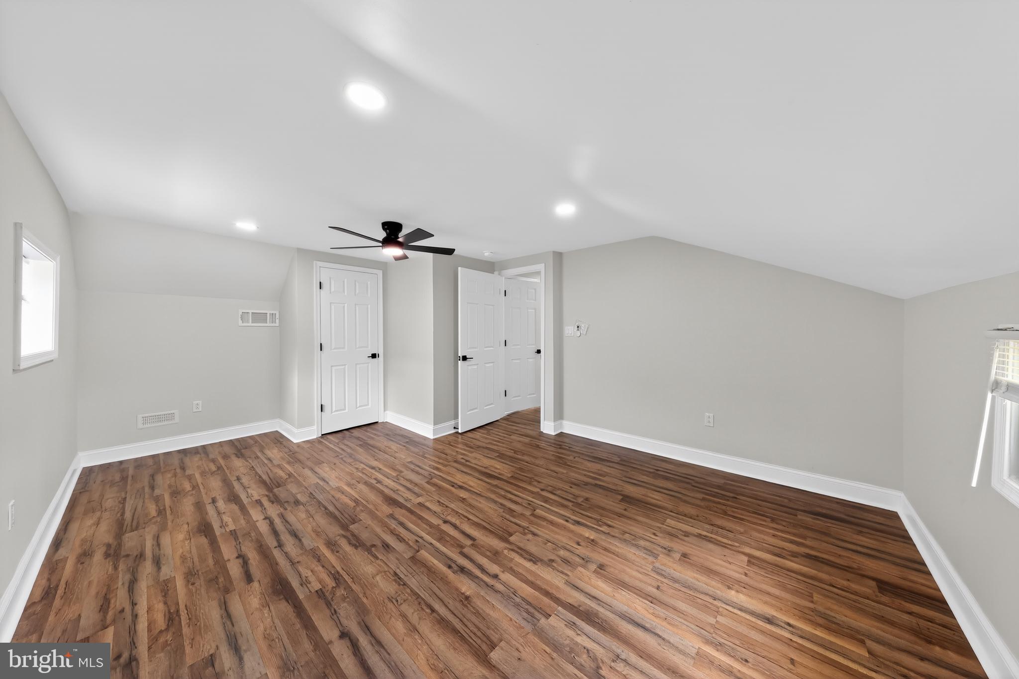 WILLOW RUN - Residential
