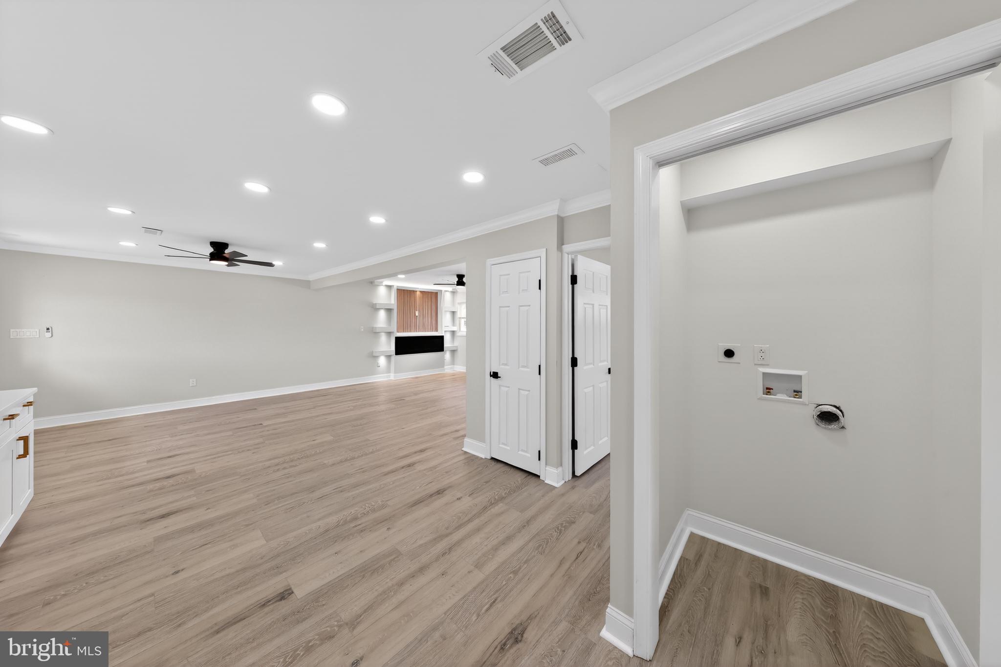 WILLOW RUN - Residential