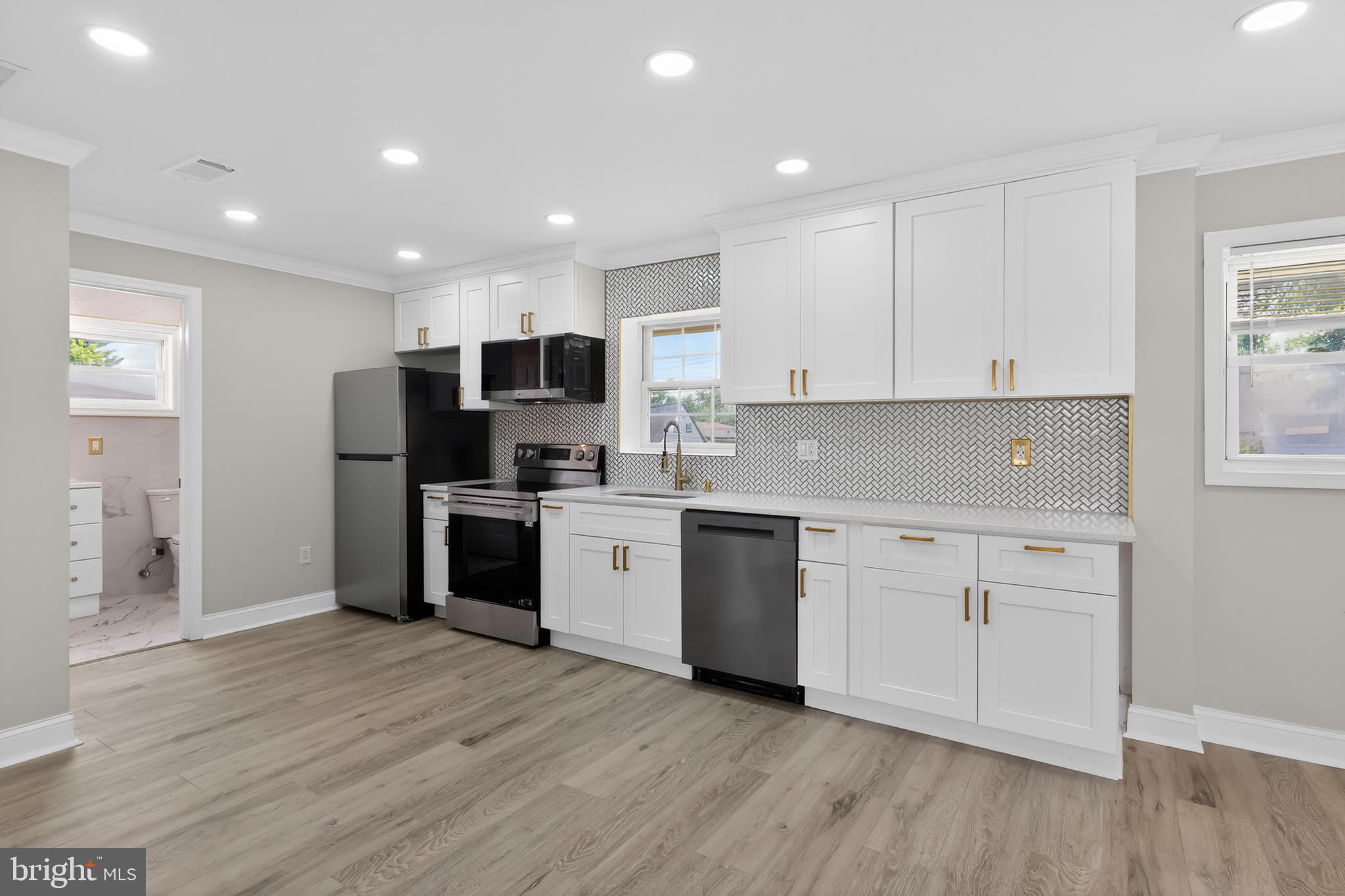 WILLOW RUN - Residential