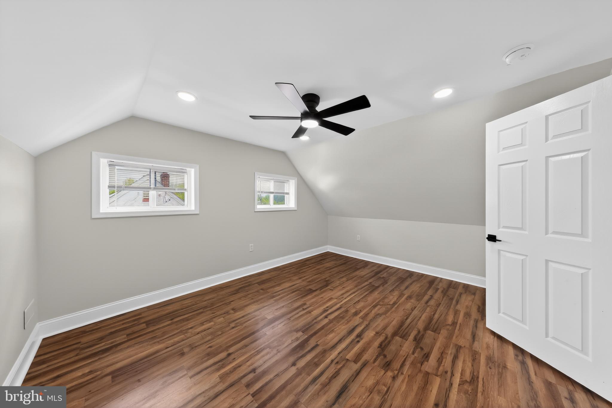 WILLOW RUN - Residential