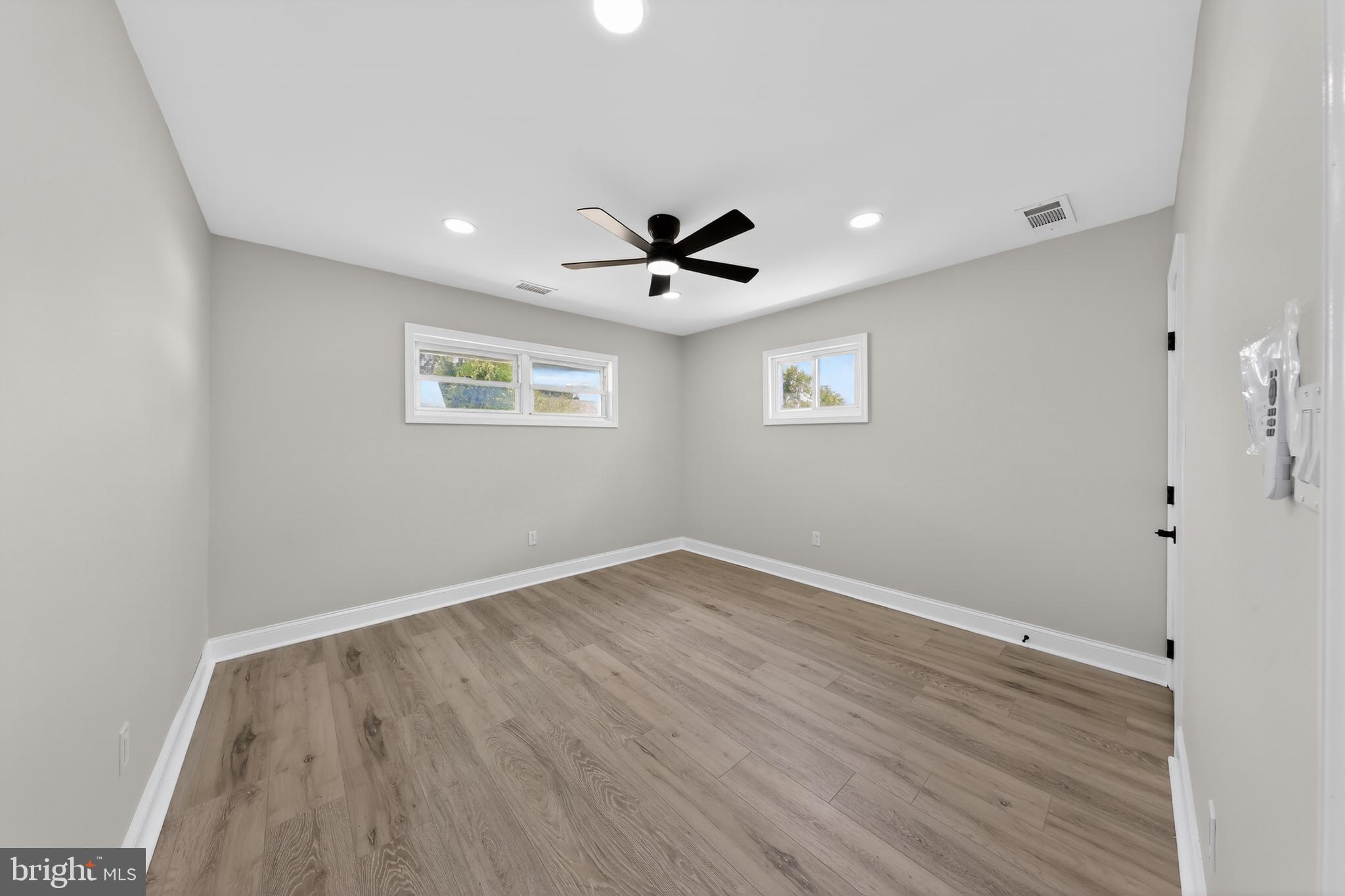 WILLOW RUN - Residential
