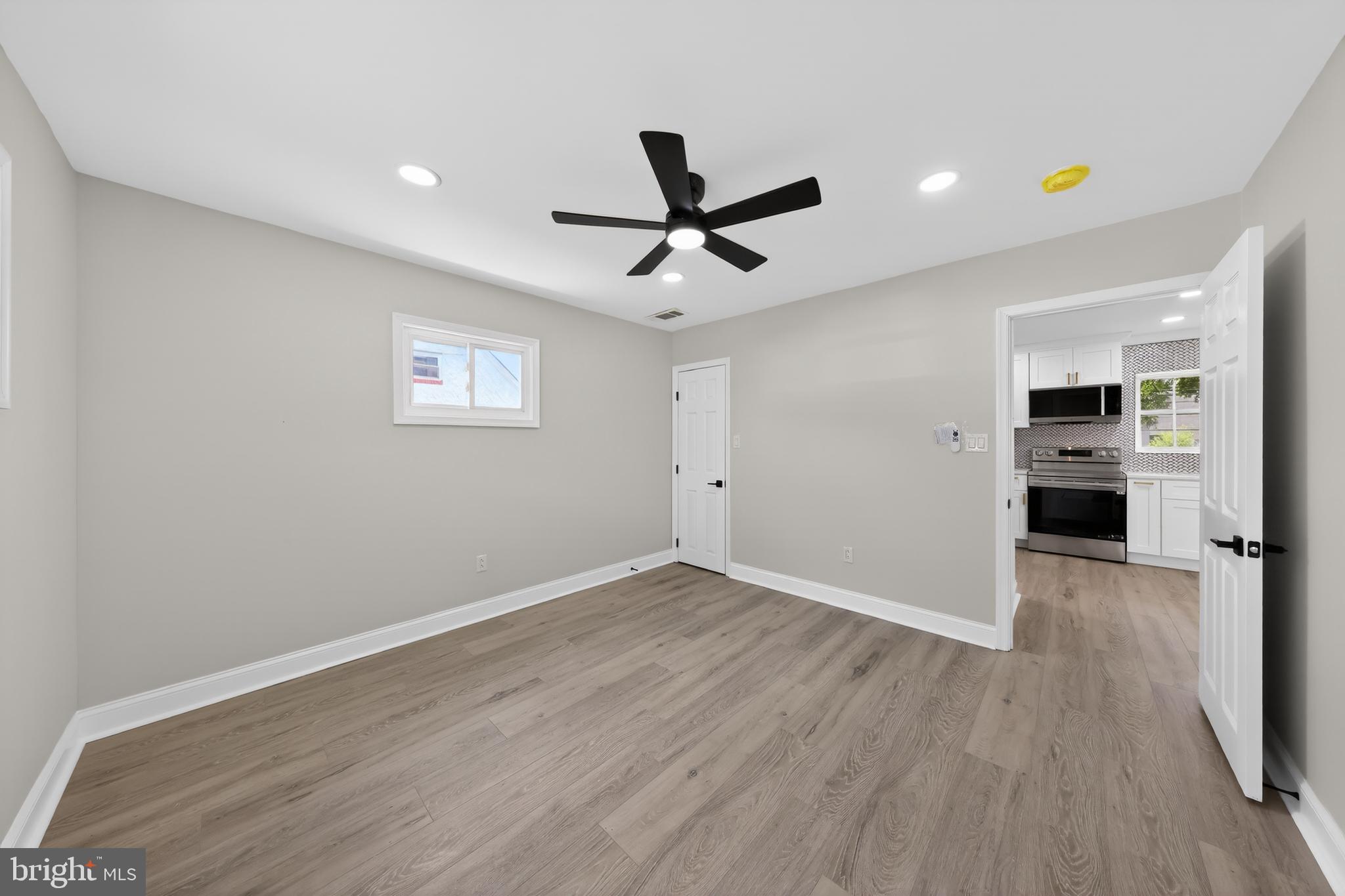 WILLOW RUN - Residential