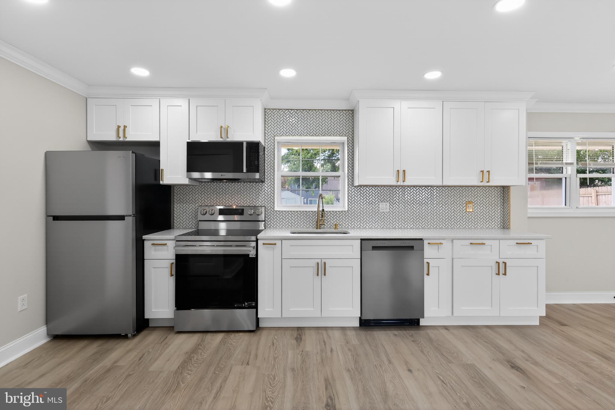 WILLOW RUN - Residential