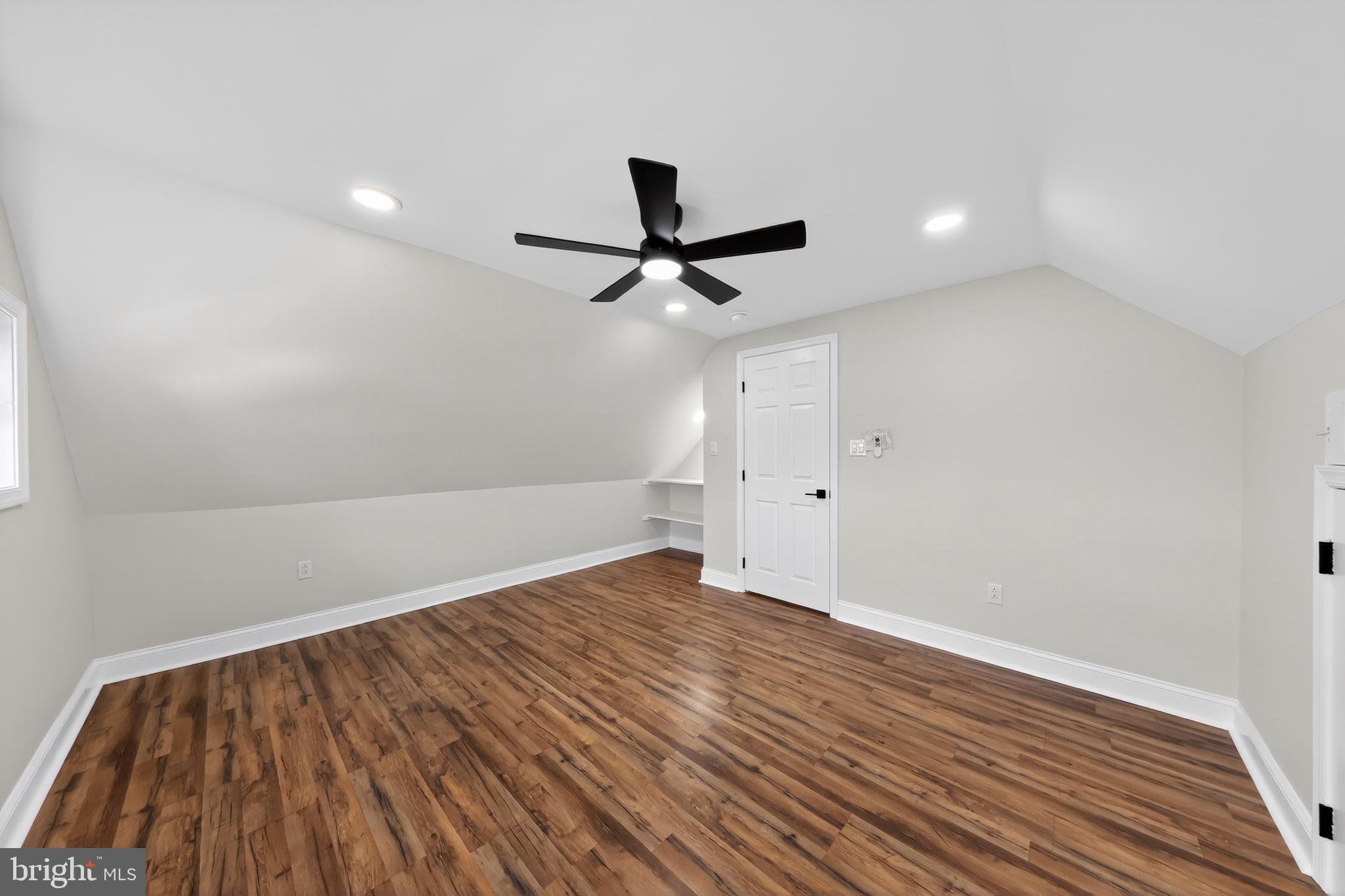 WILLOW RUN - Residential