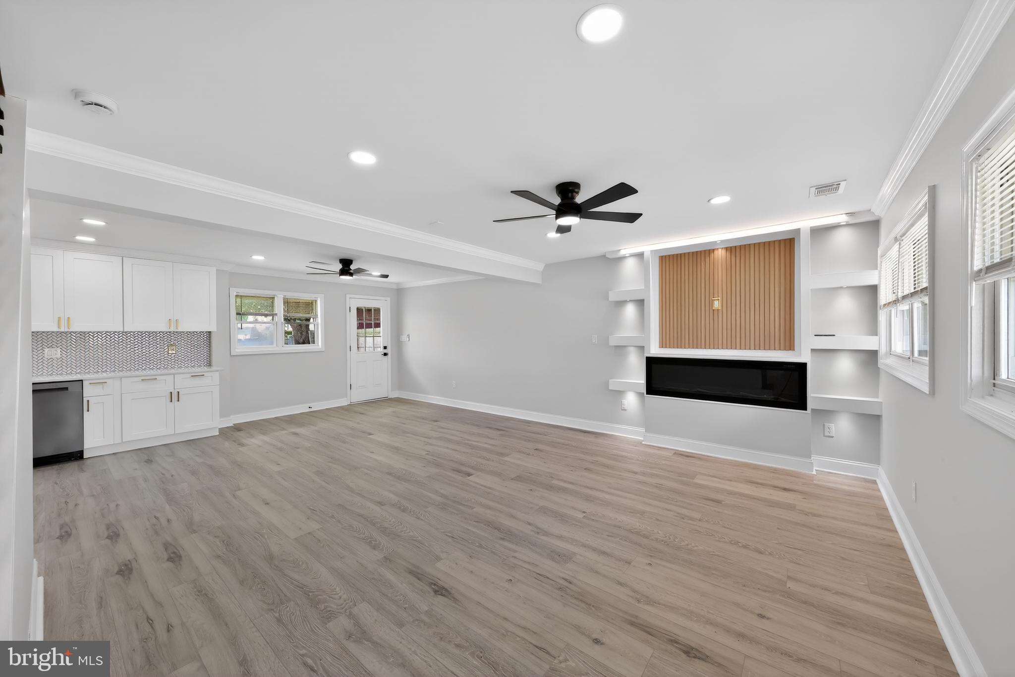 WILLOW RUN - Residential