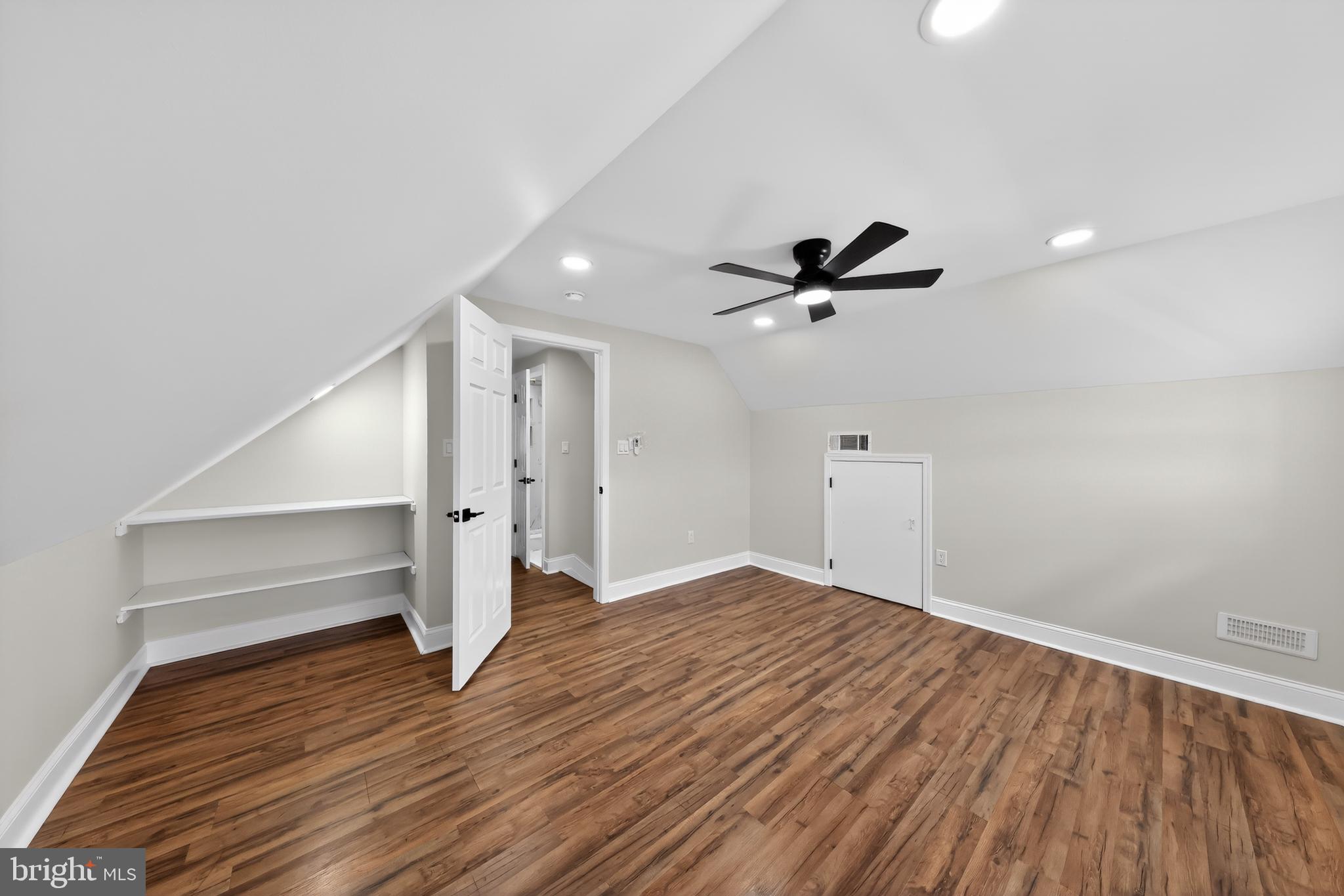 WILLOW RUN - Residential