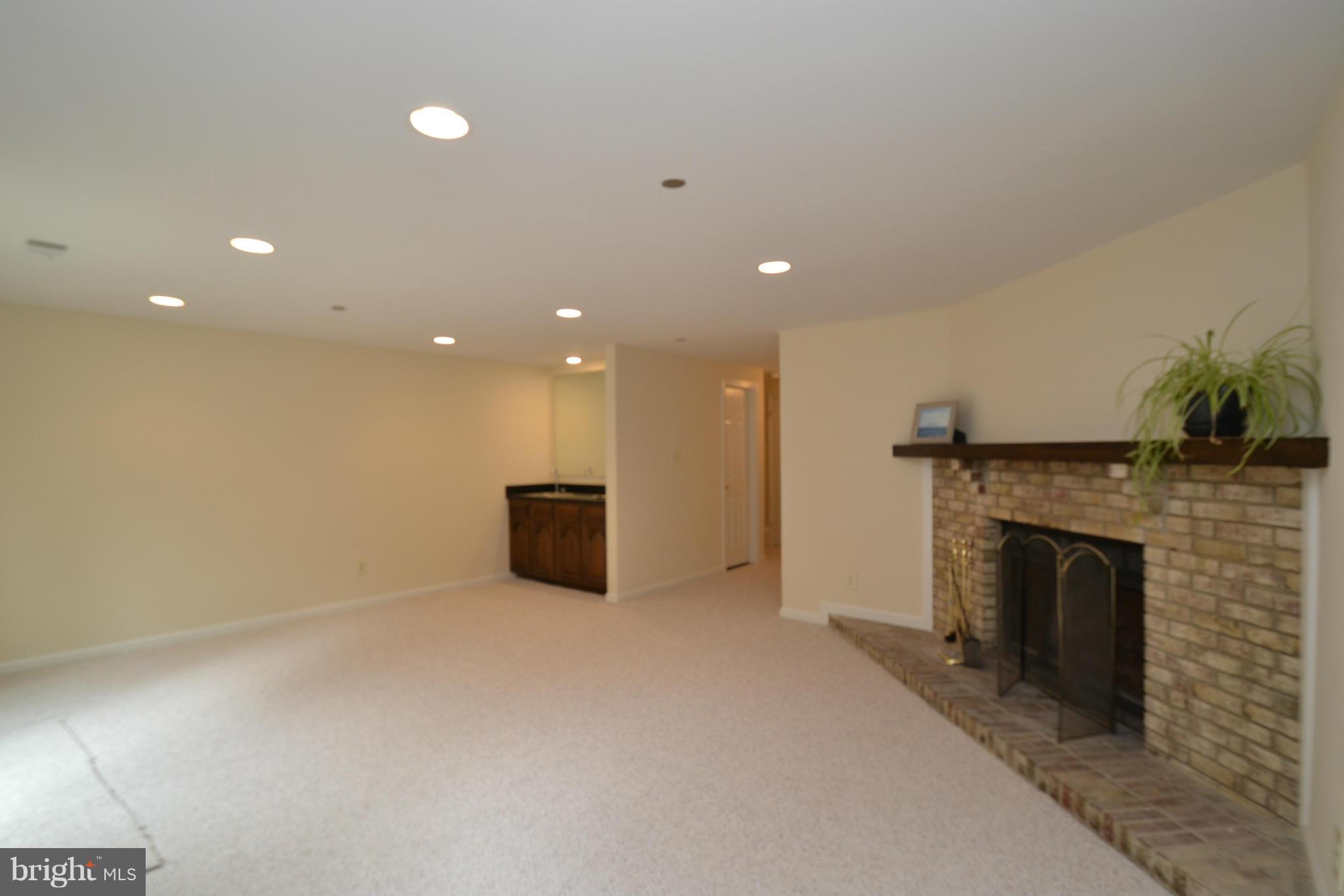 BERKELEY PLACE - Residential Lease