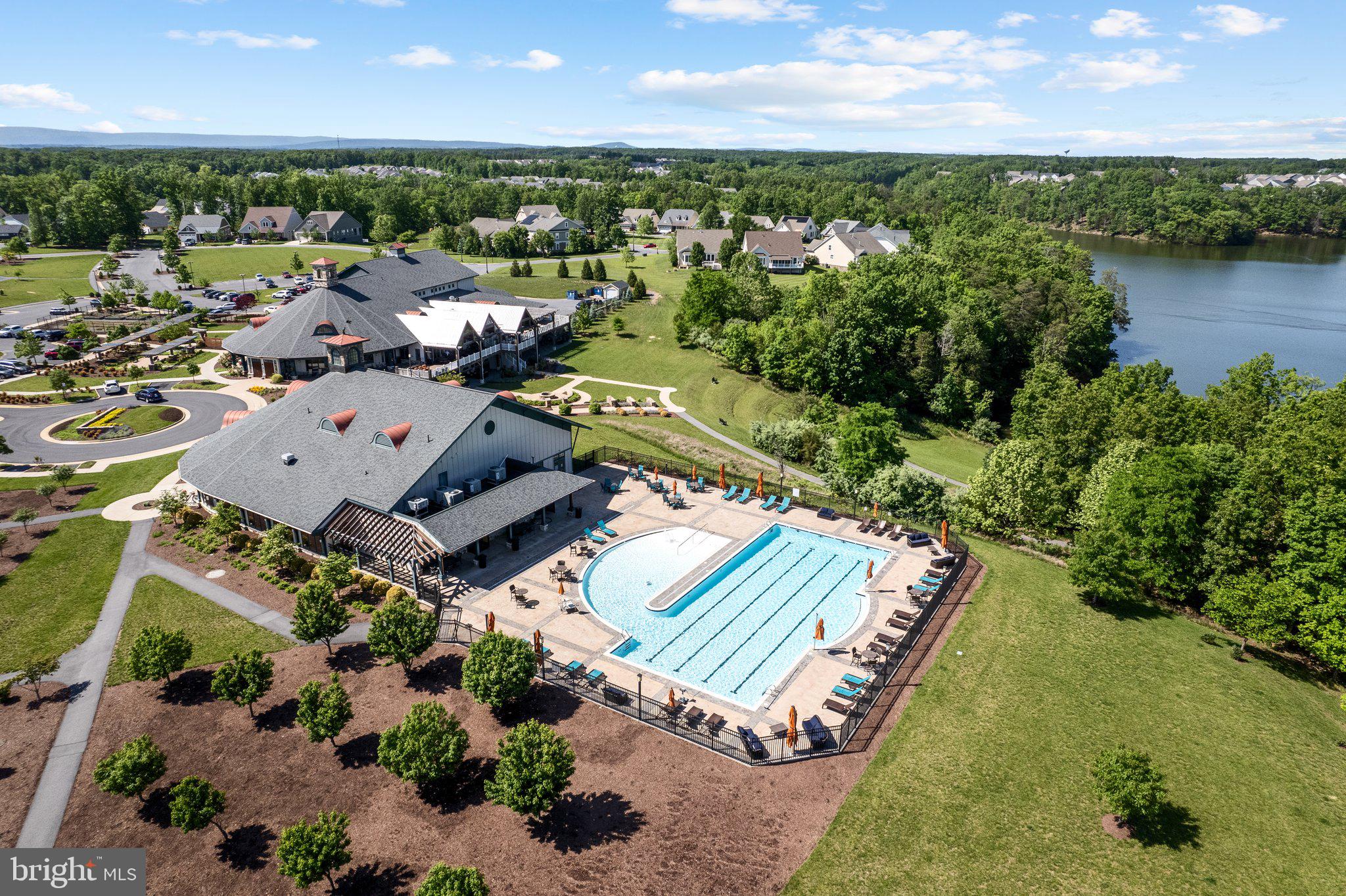 LAKE FREDERICK - Residential