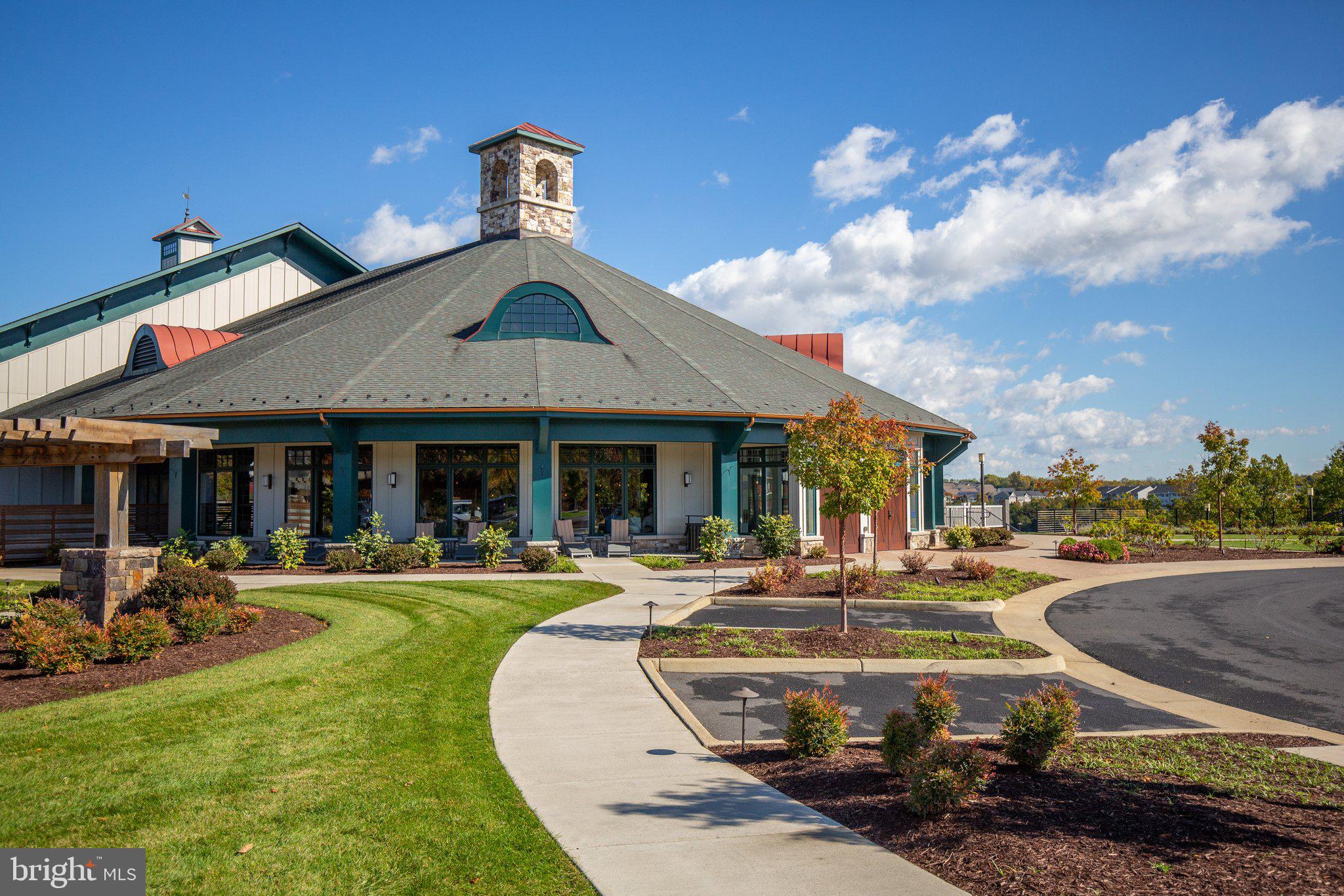 LAKE FREDERICK - Residential