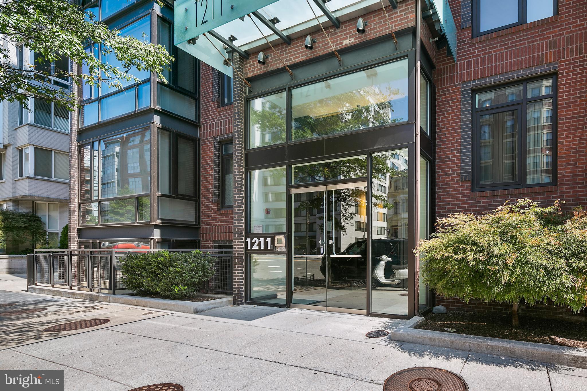 LOGAN CIRCLE - Residential