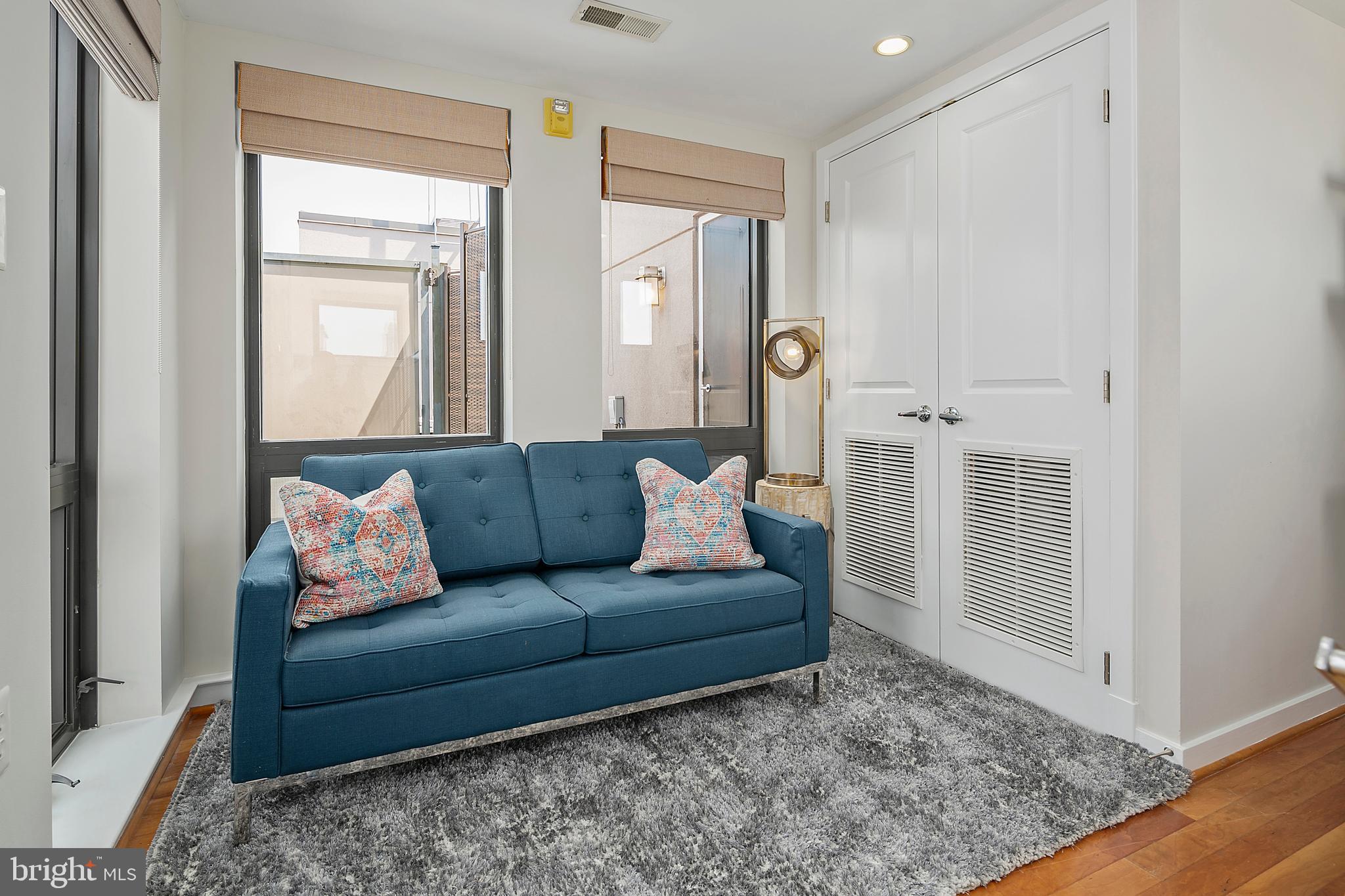 LOGAN CIRCLE - Residential