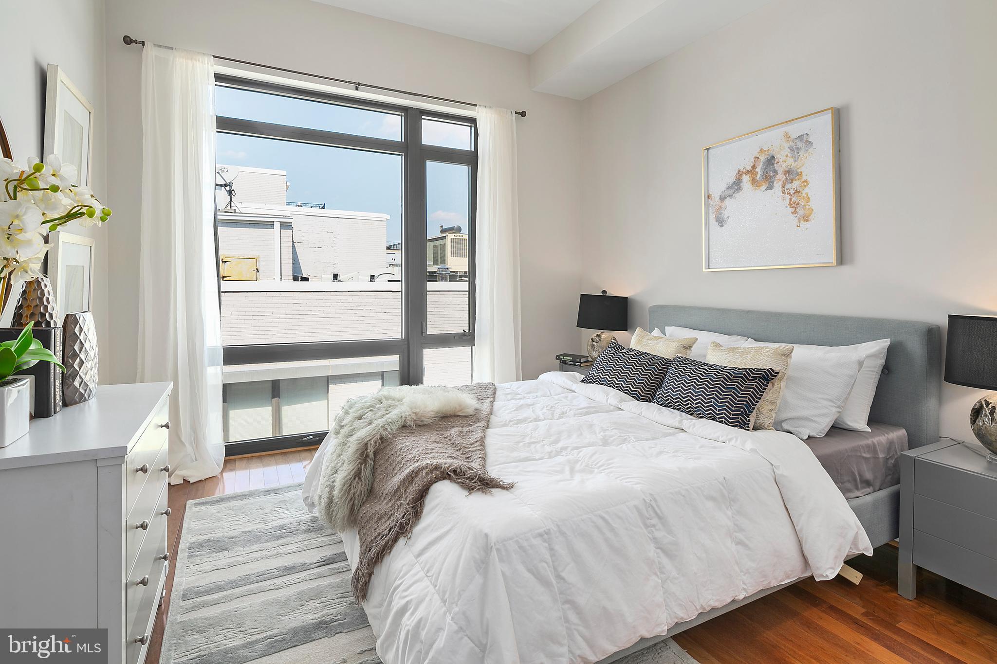 LOGAN CIRCLE - Residential