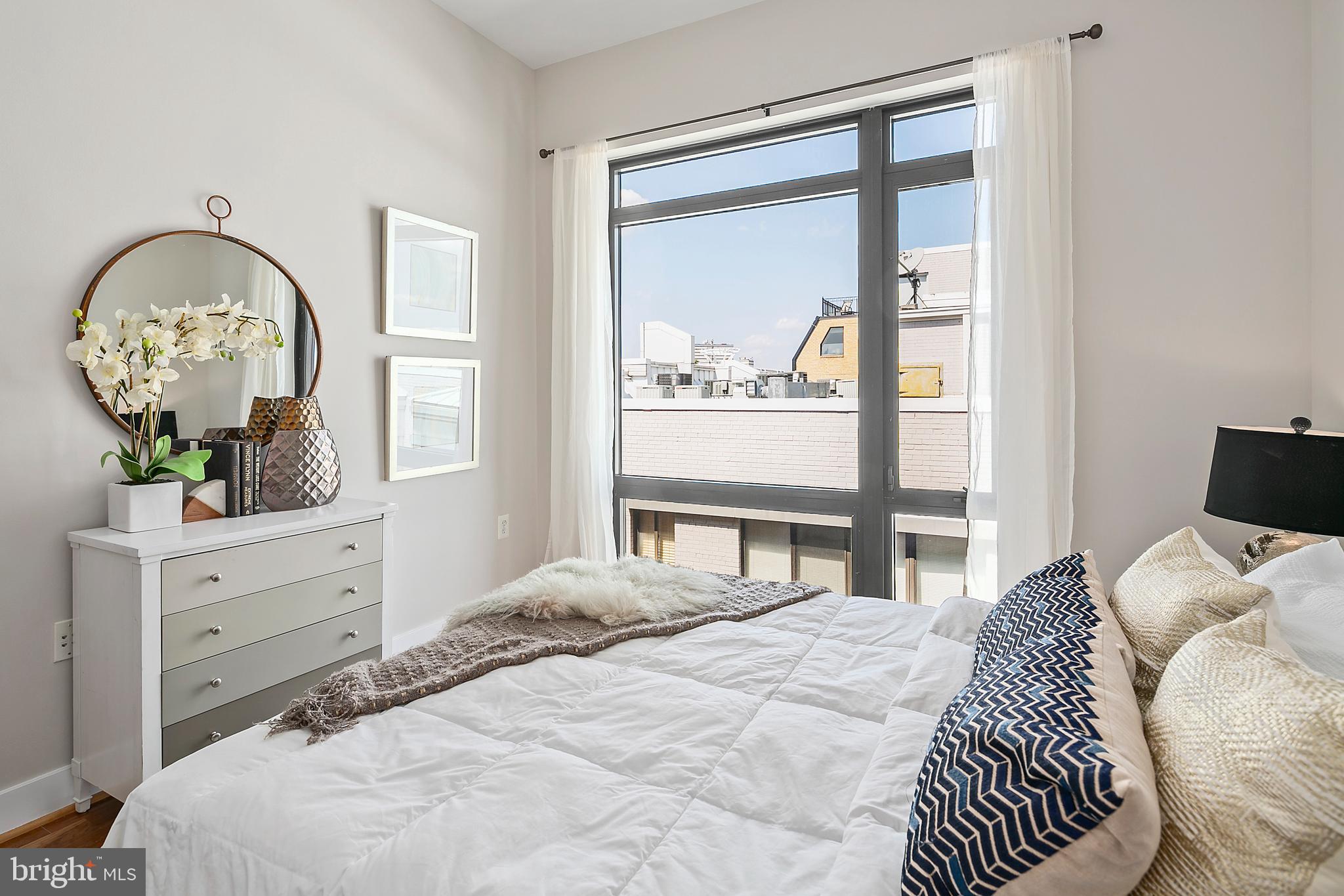 LOGAN CIRCLE - Residential