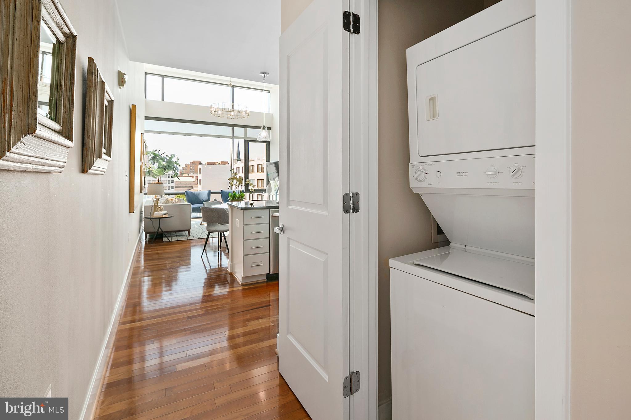 LOGAN CIRCLE - Residential
