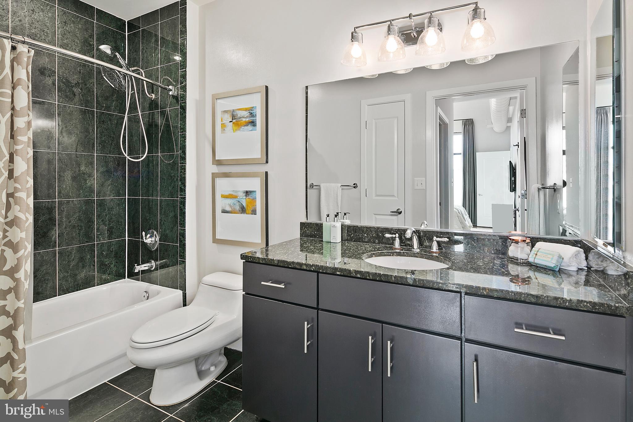 LOGAN CIRCLE - Residential