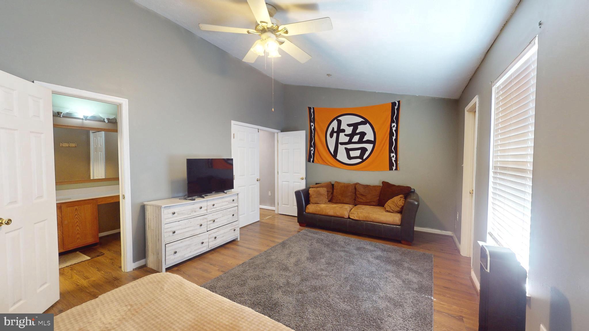 SOUTHGATE CENTER - Residential