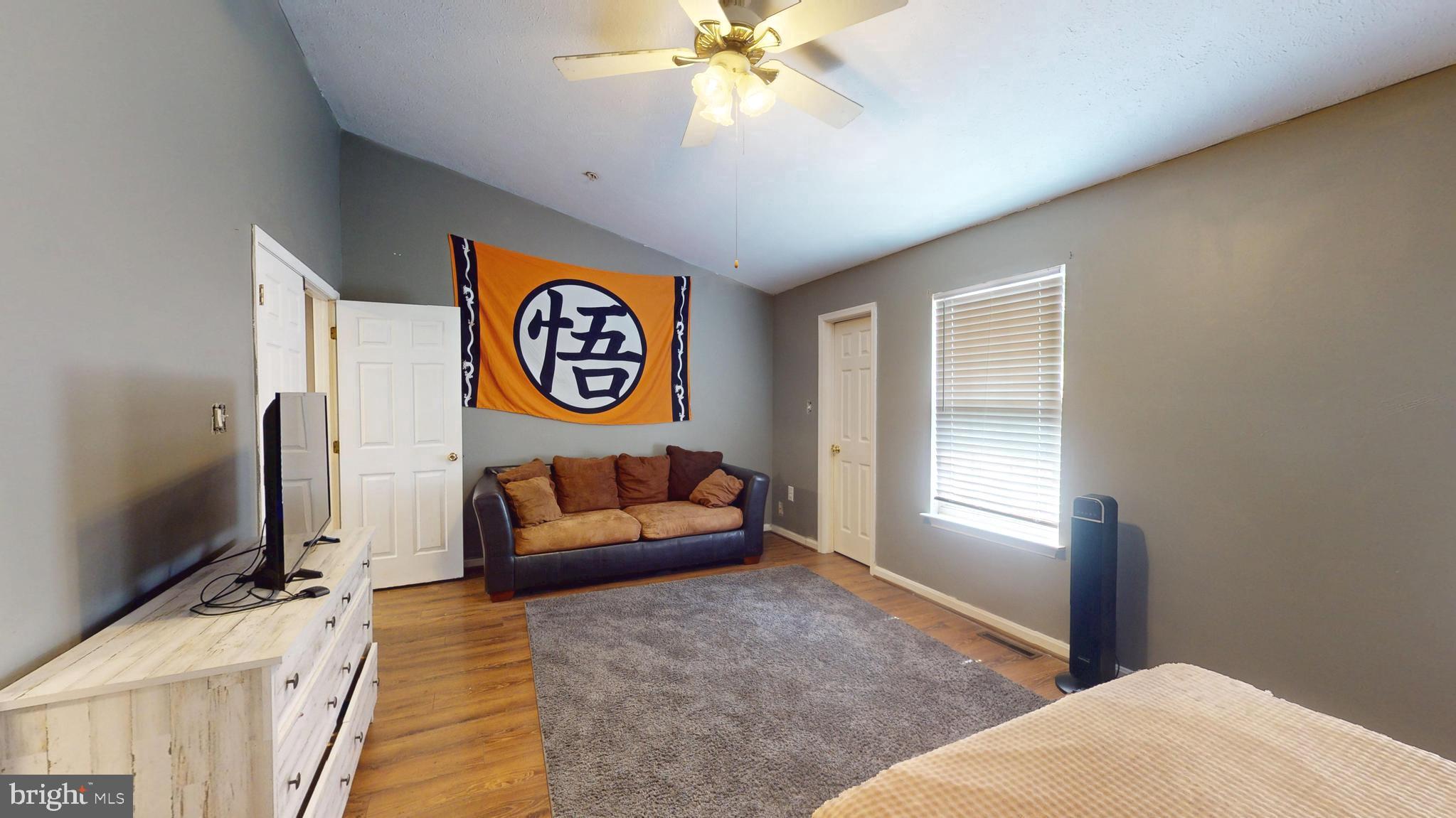 SOUTHGATE CENTER - Residential
