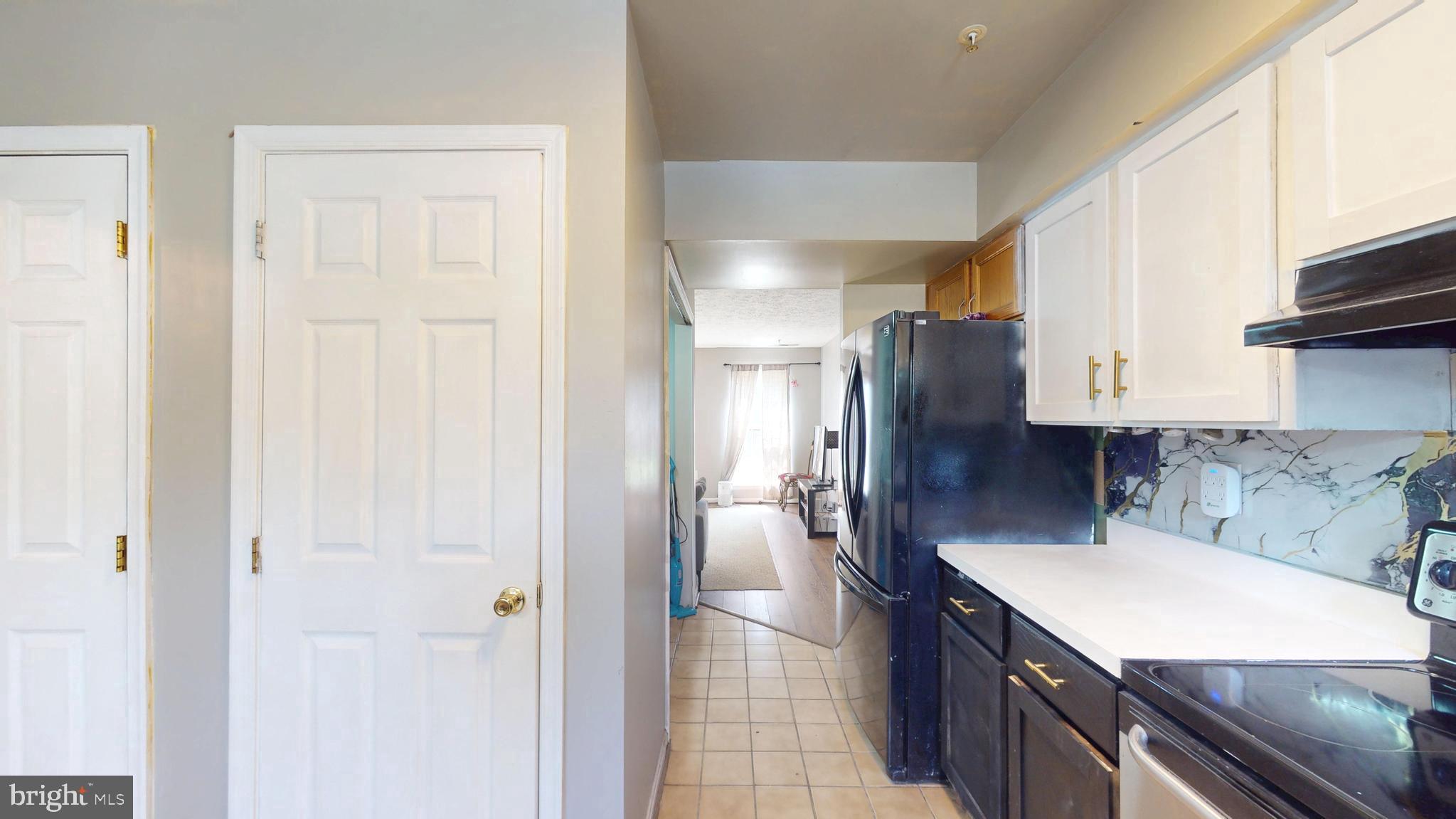SOUTHGATE CENTER - Residential