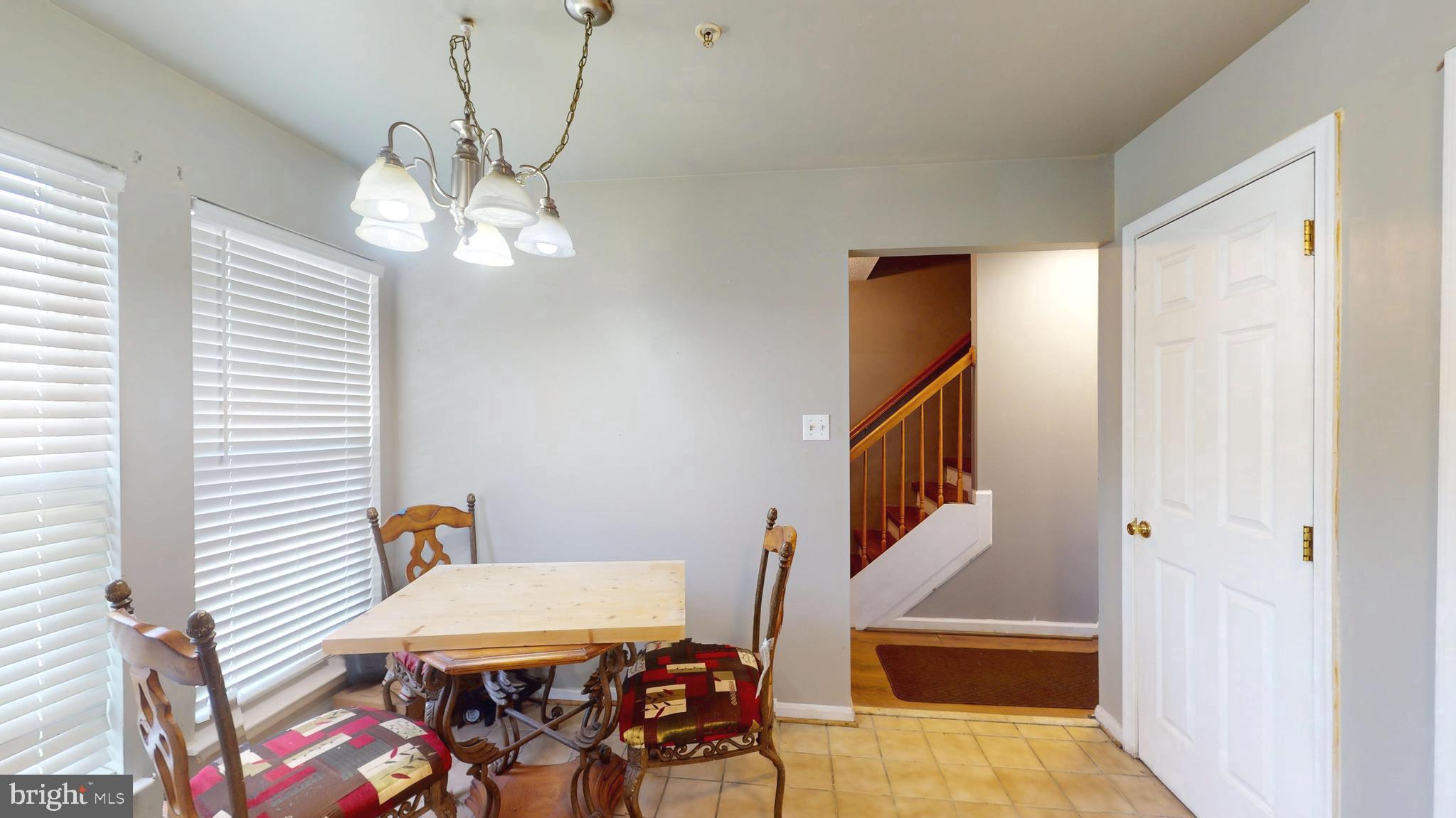 SOUTHGATE CENTER - Residential