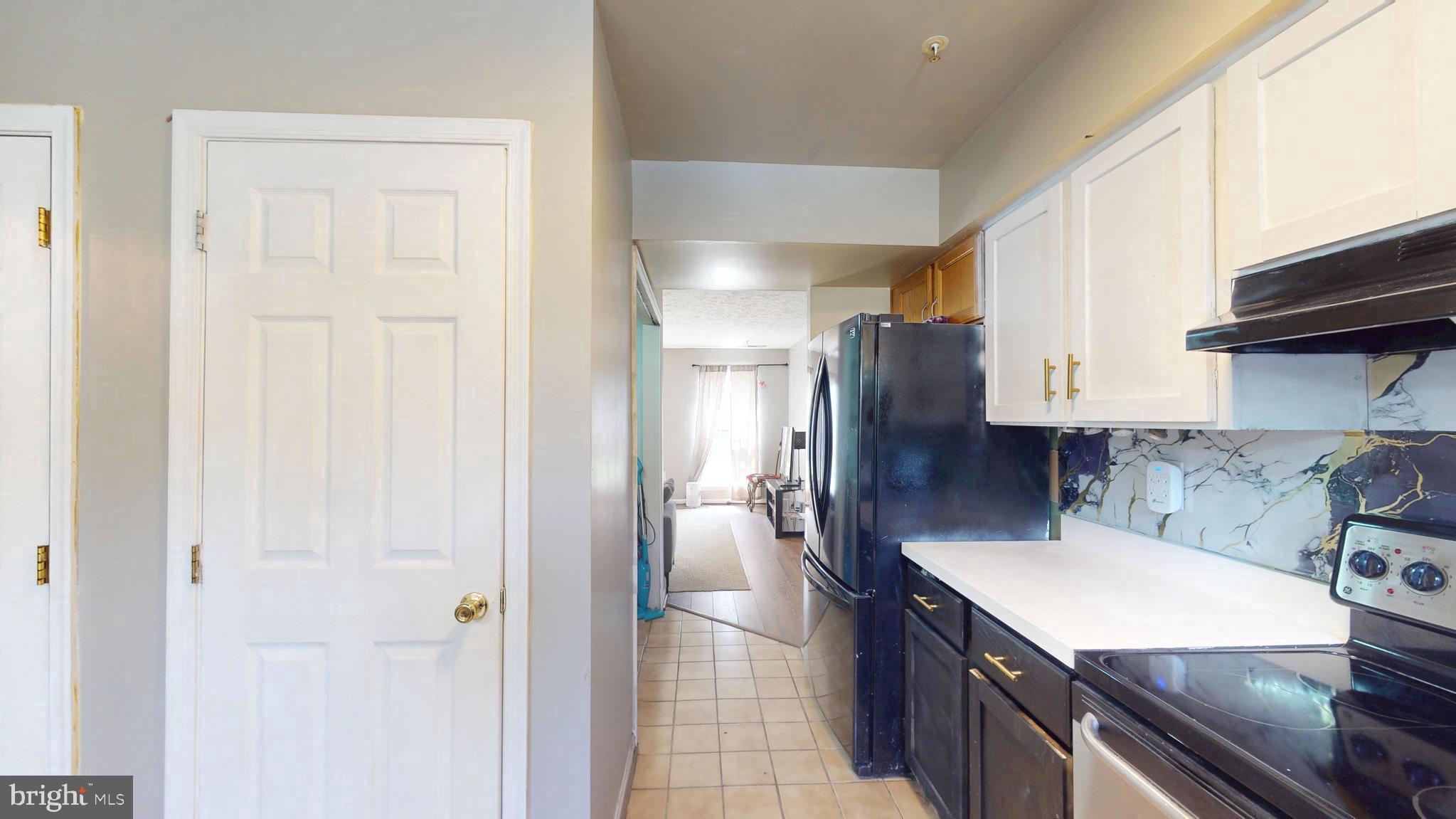 SOUTHGATE CENTER - Residential