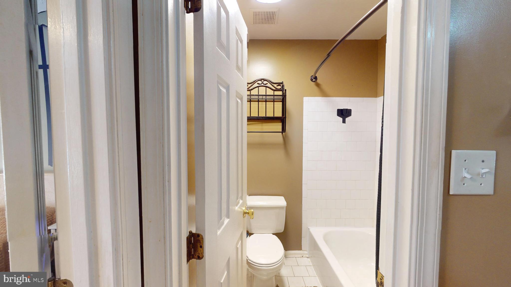 SOUTHGATE CENTER - Residential