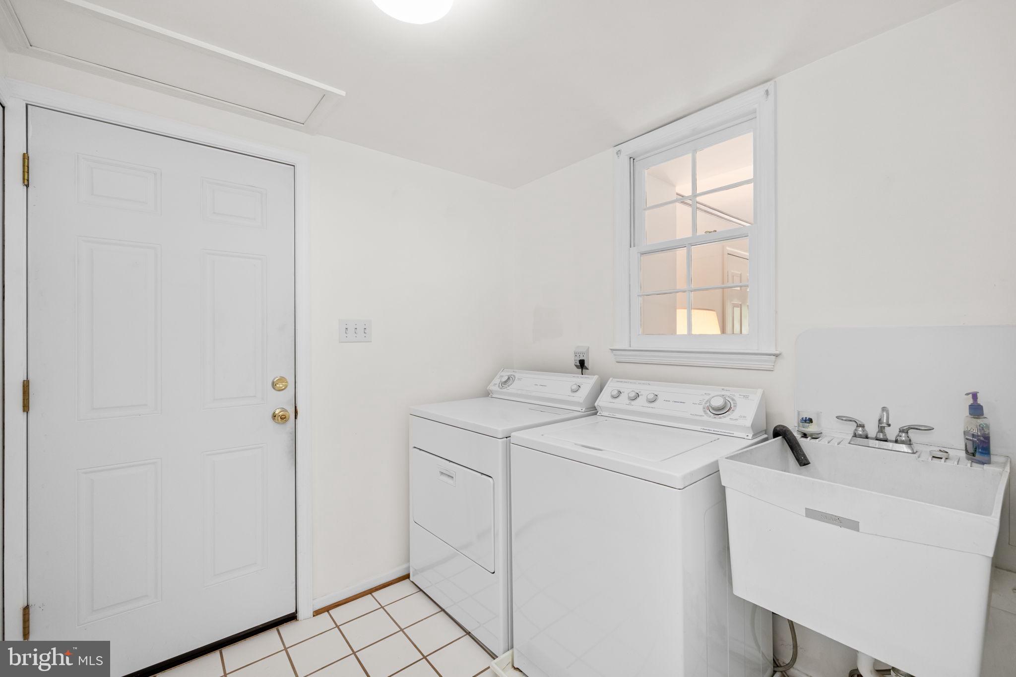WEST SPRINGFIELD - Residential