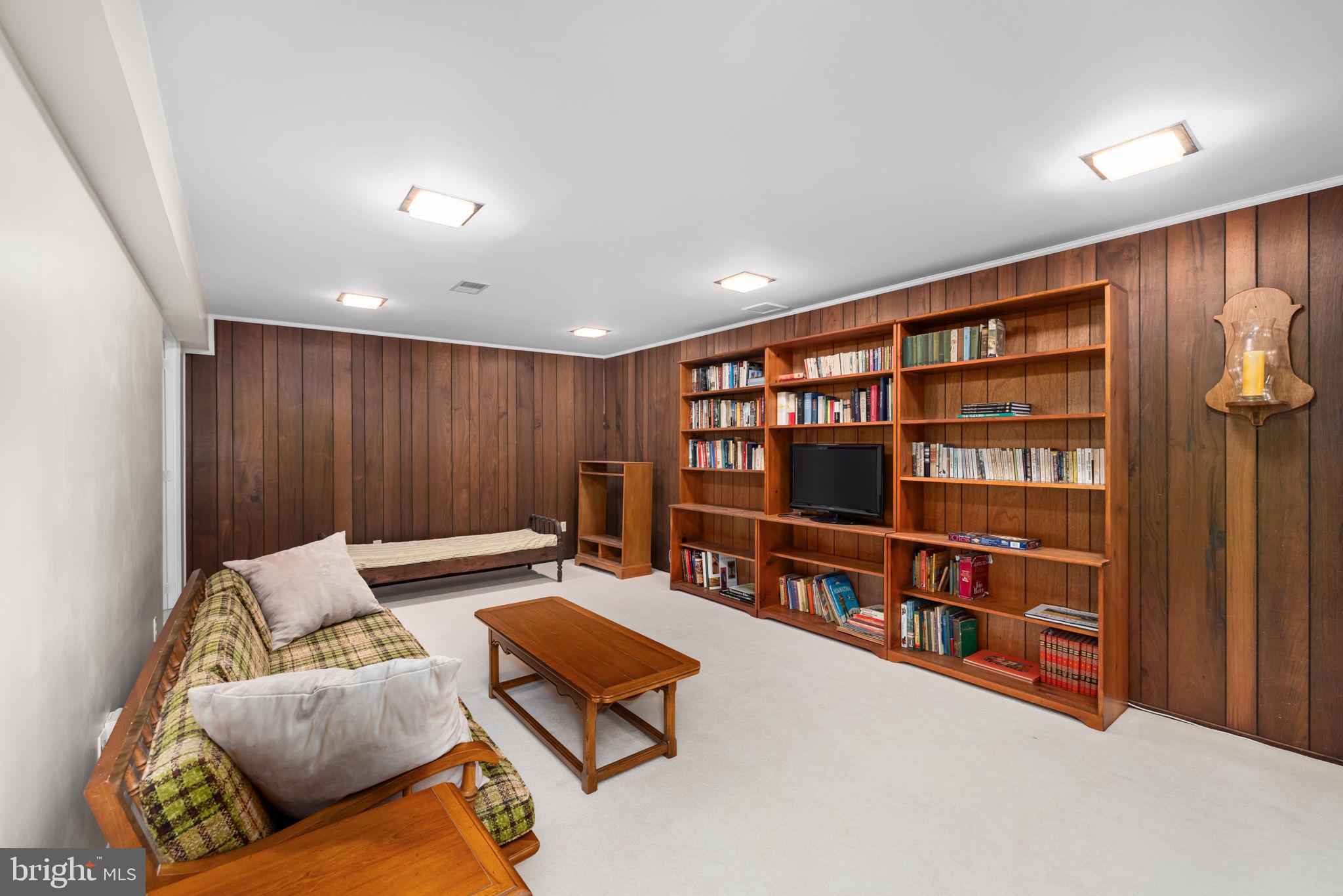 WEST SPRINGFIELD - Residential