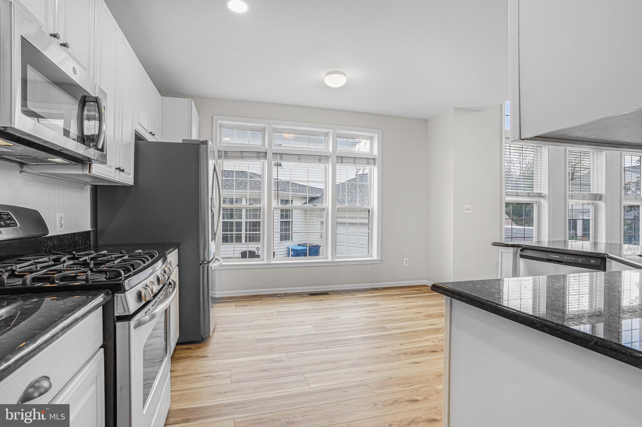 SOUTH RIDING - Residential